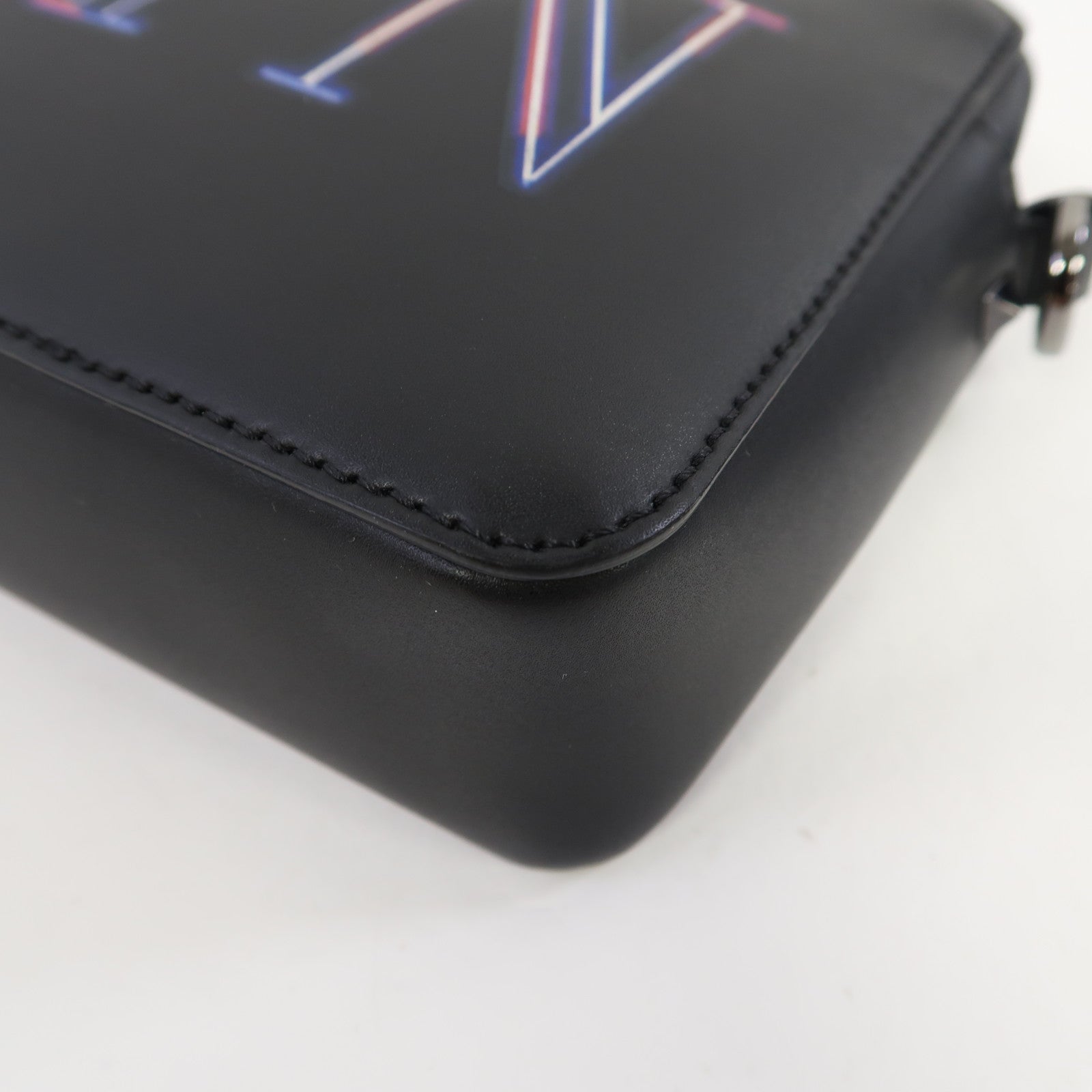 Valentino 牛皮皮革Shoulder Bag肩背袋黑色