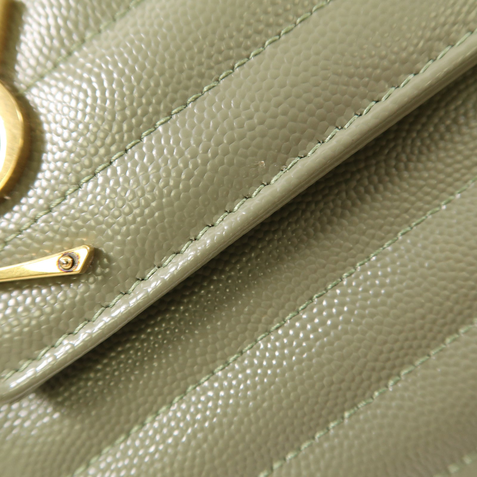YVES SAINT LAURENT 牛皮皮革Chain Shoulder金扣鏈帶肩背袋