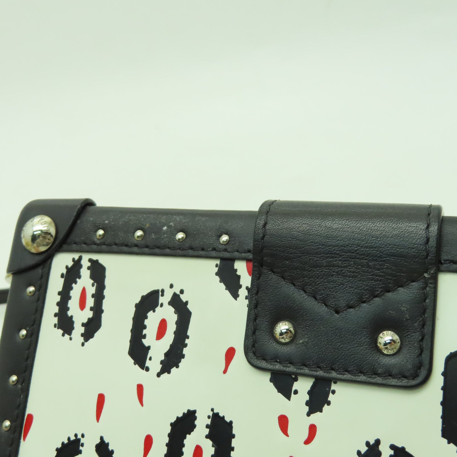 LOUIS VUITTON 【激減優惠】Graphic Print Petite Malle銀扣肩背袋白色/黑色