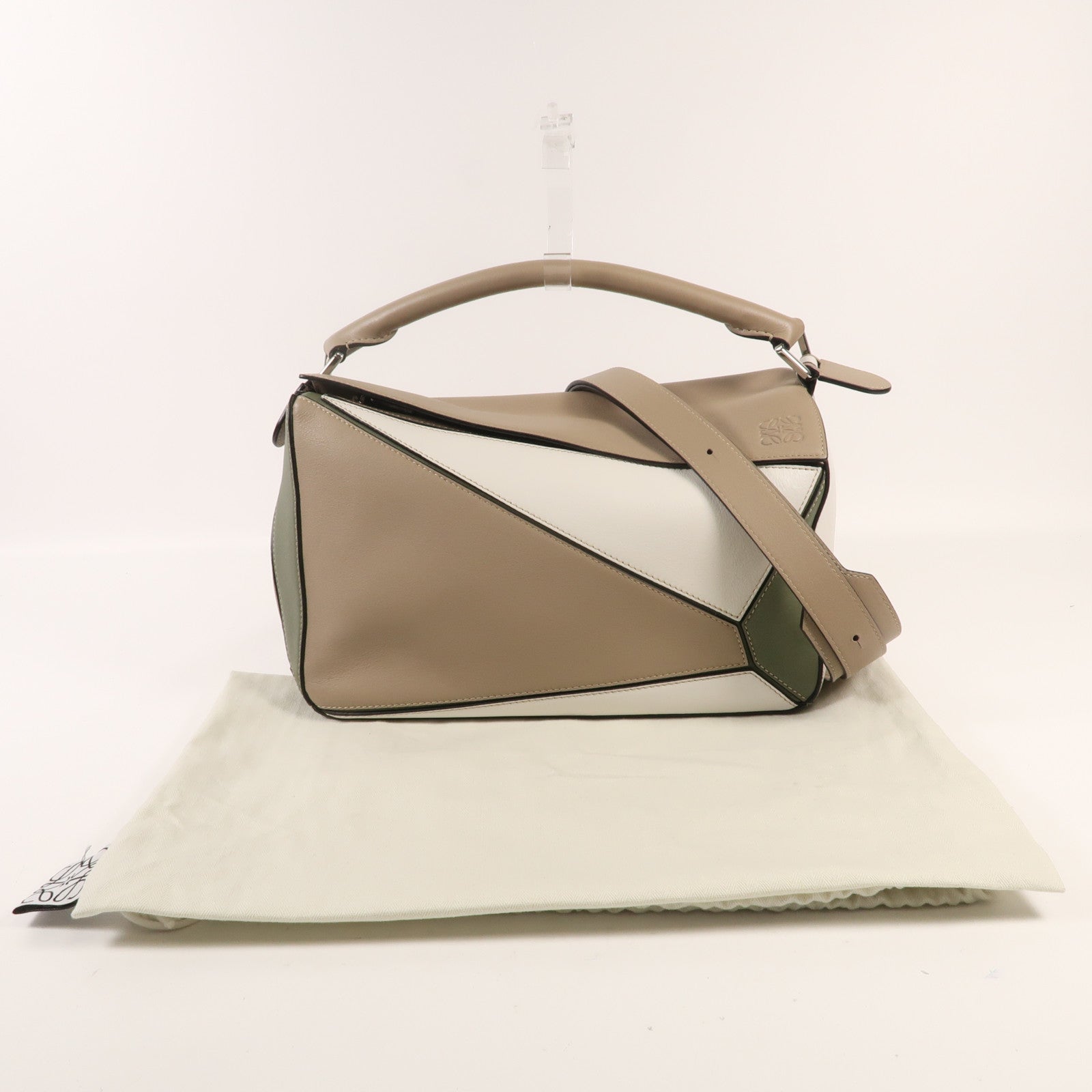 LOEWE 牛皮皮革Puzzle Medium銀扣手挽肩背兩用袋