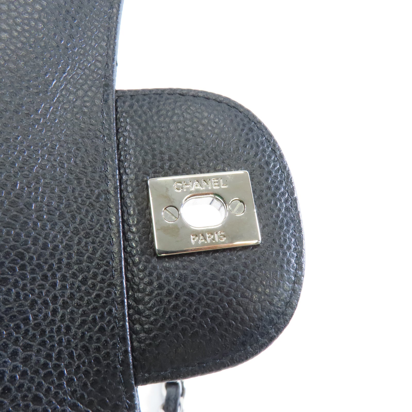 CHANEL 菱格Caviar皮革Classic Flap Jumbo銀扣鏈帶肩背袋黑色