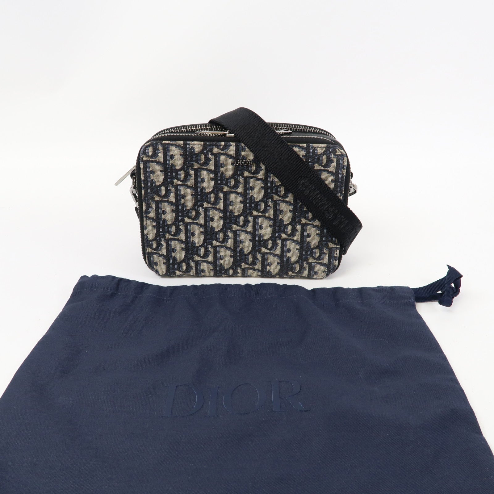 Dior 帆布Zipped Pouch with Strap銀扣肩背袋黑色