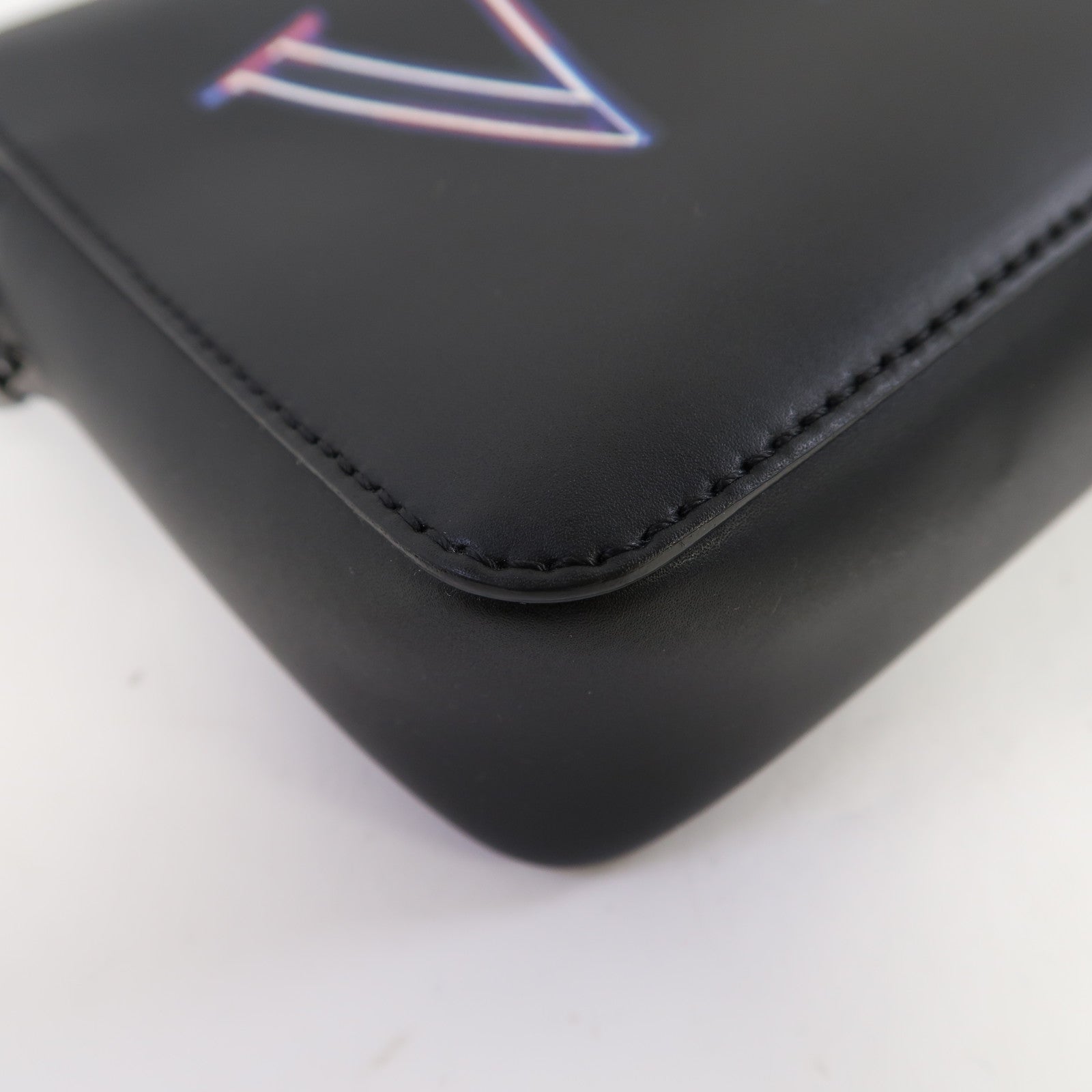 Valentino 牛皮皮革Shoulder Bag肩背袋黑色