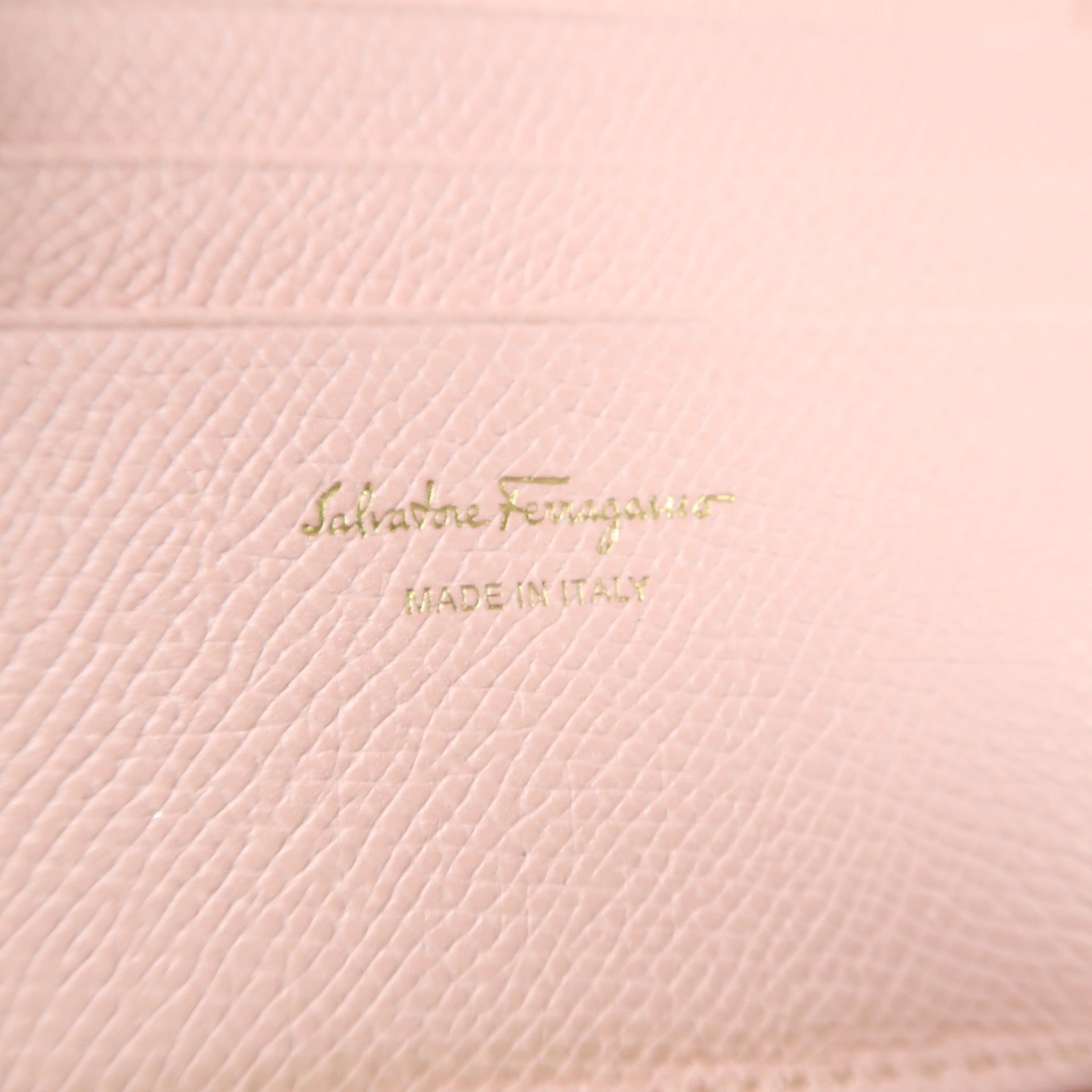 Salvatore Ferragamo 牛皮皮革Wallet金扣錢包粉紅色