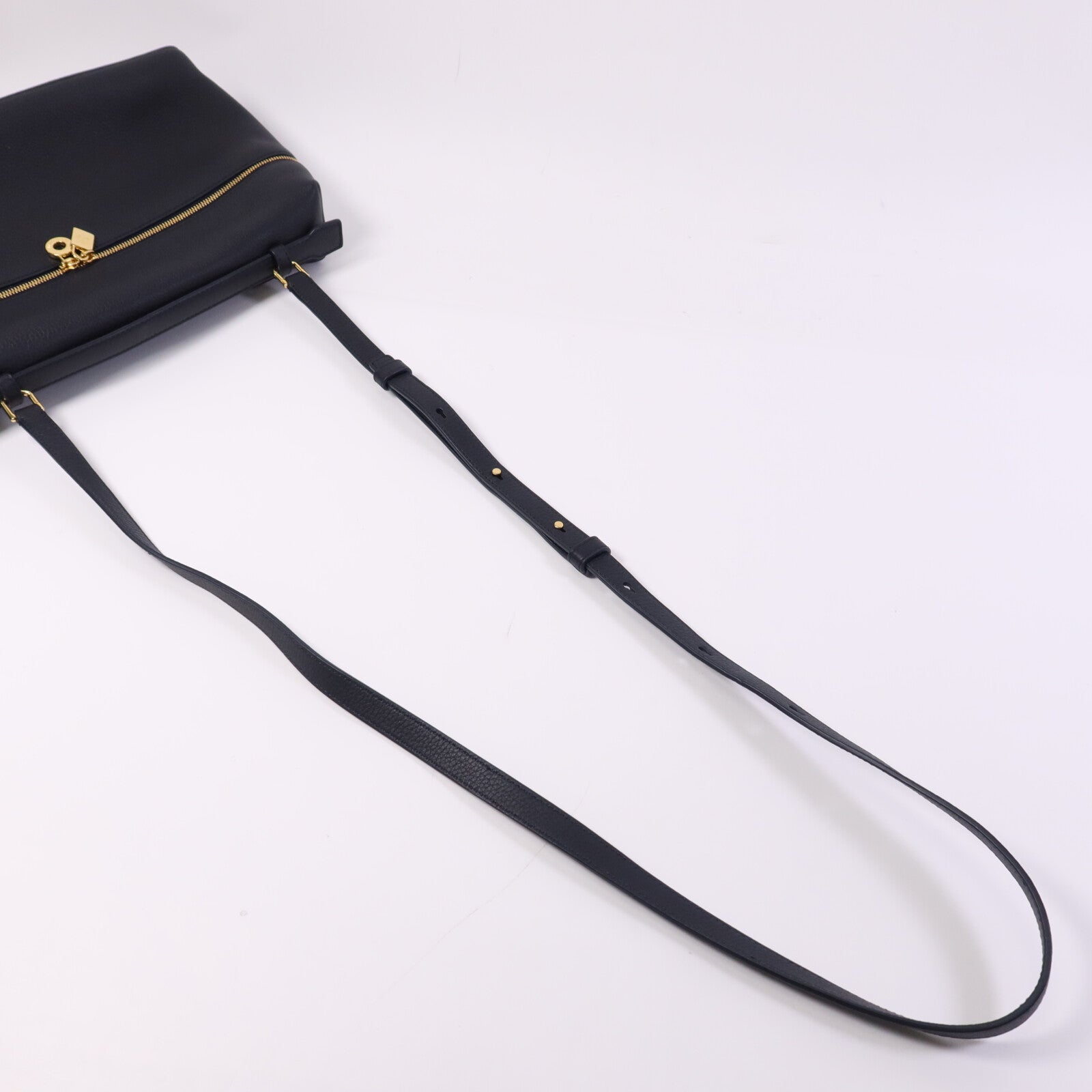 Loro Piana 牛皮皮革Extra Pocket L27金扣手挽肩背兩用袋