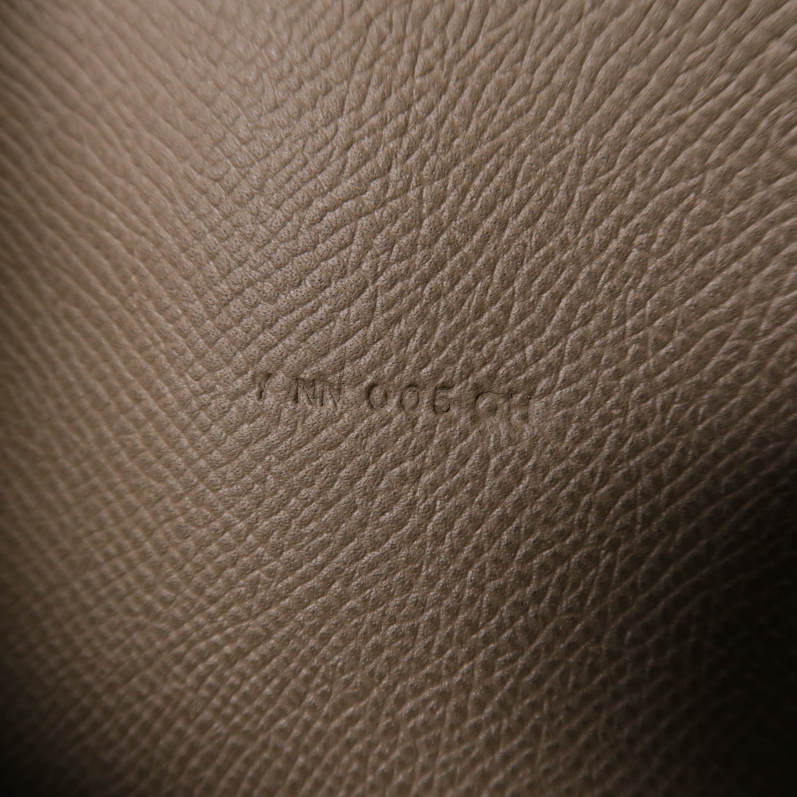 HERMES Epsom皮革Constance To Go金扣肩背袋