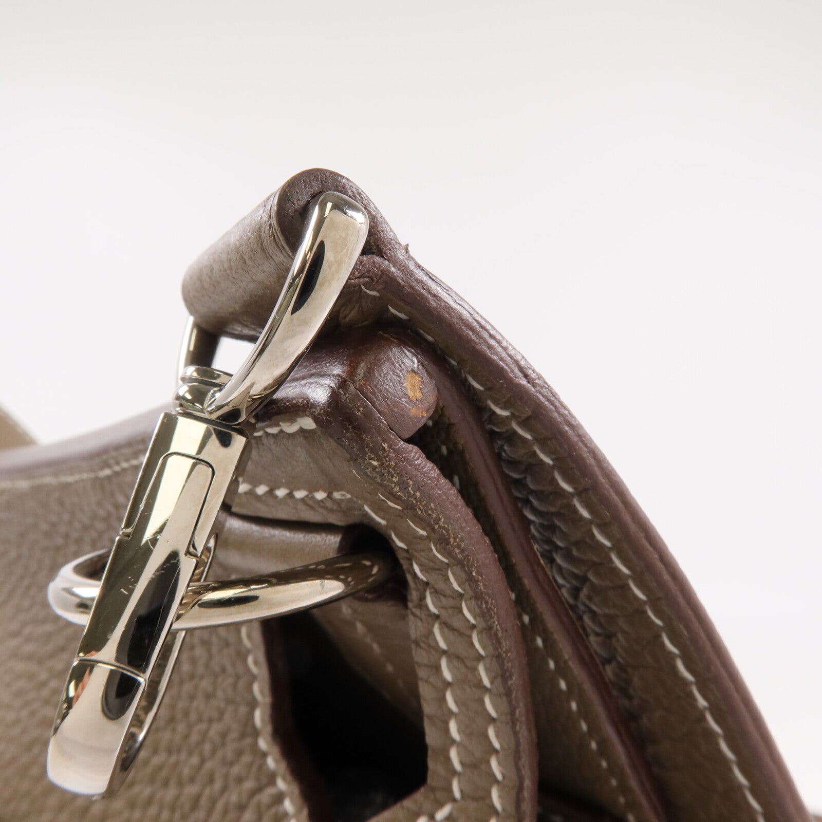 HERMES Togo皮革Jypsiere 28銀扣肩背袋Etoupe