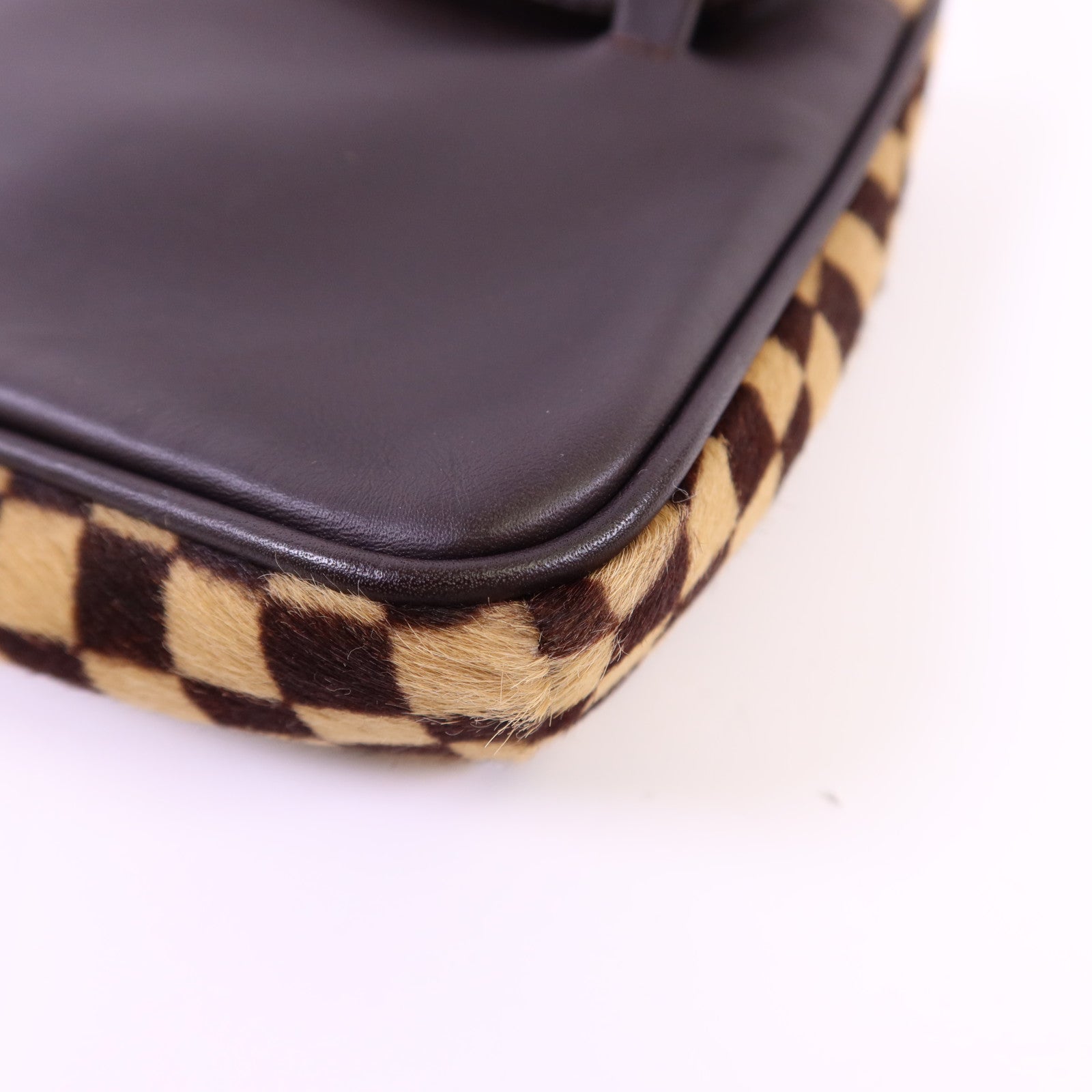 LOUIS VUITTON 馬毛/Harako皮革Damier Sauvage Gazelle Pochette金扣肩背袋
