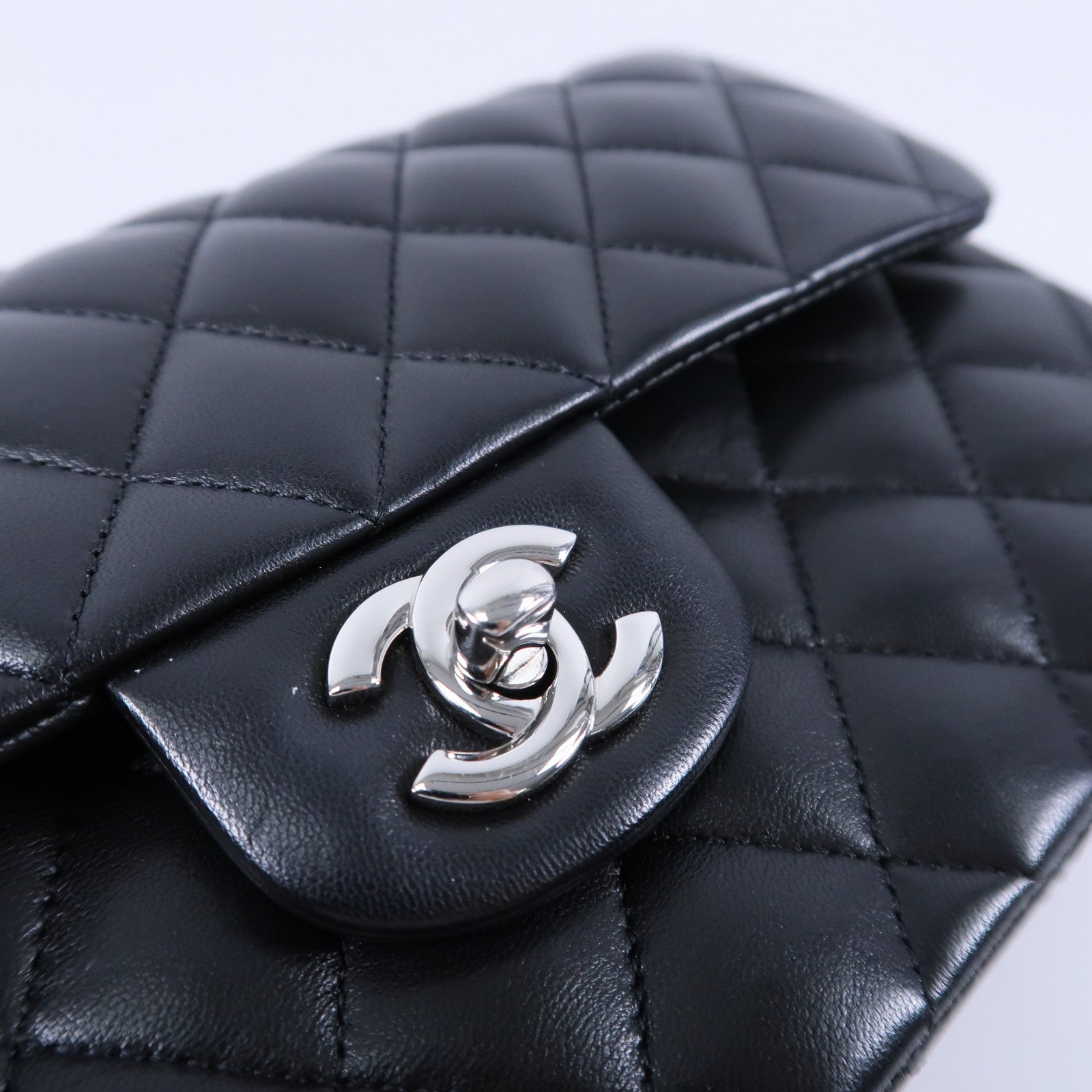 CHANEL 羊皮皮革Classic 23鏈帶肩背袋