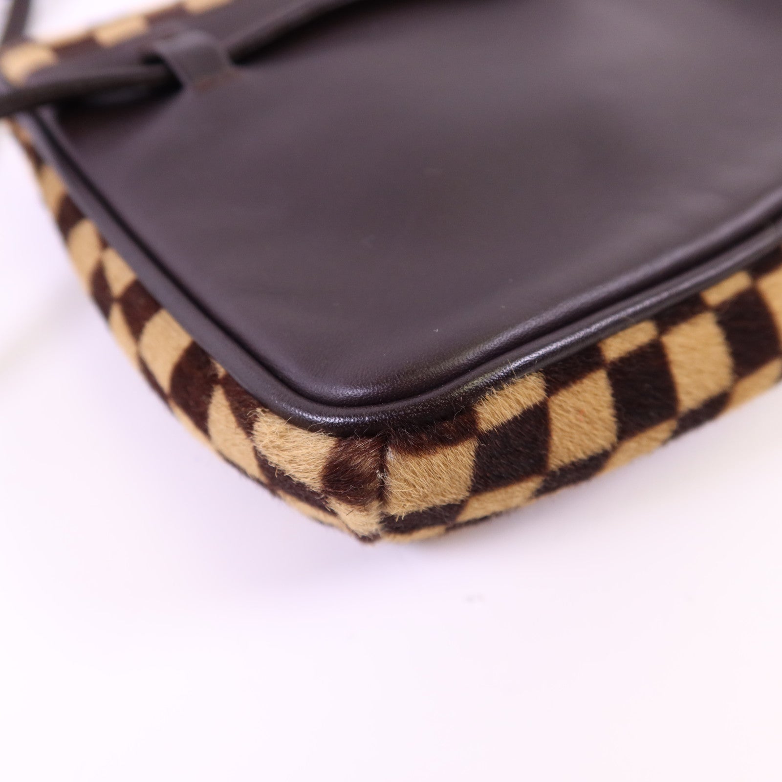 LOUIS VUITTON 馬毛/Harako皮革Damier Sauvage Gazelle Pochette金扣肩背袋