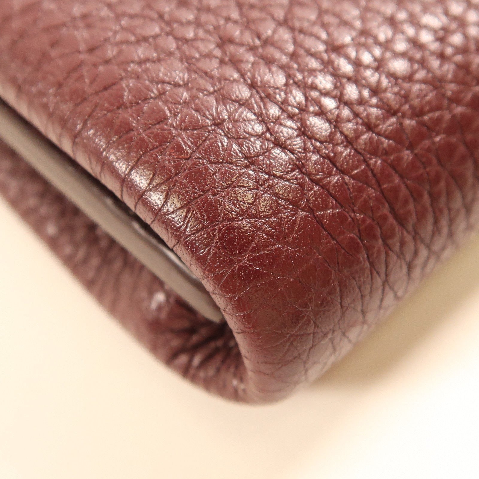 Salvatore Ferragamo 牛皮皮革Mya Bag金扣肩背袋