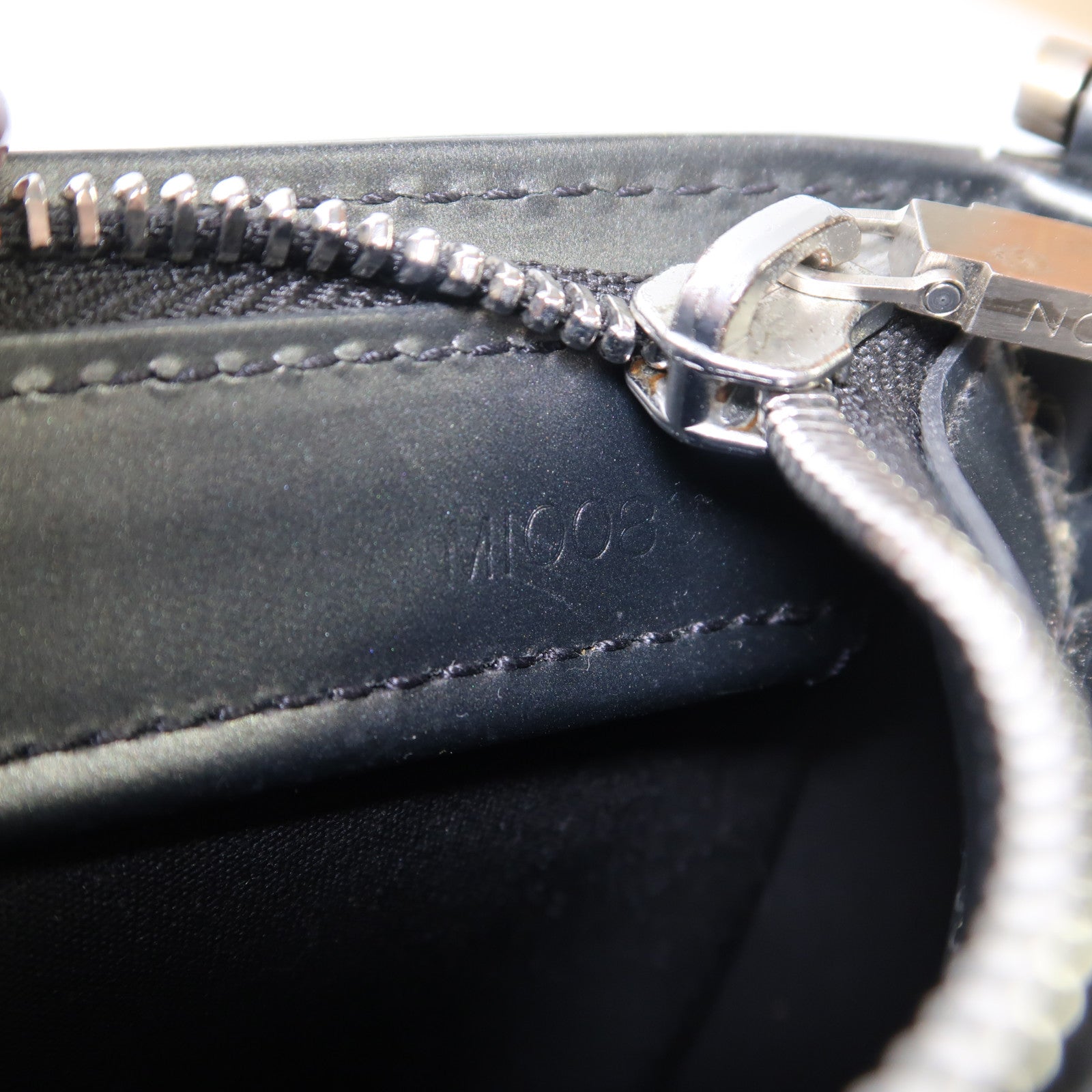 LOUIS VUITTON Monogram Mat Fowler Bag銀扣灰色