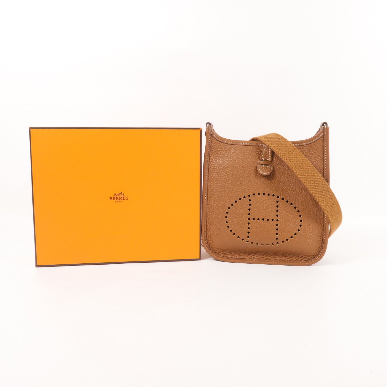 HERMES Clemence皮革Evelyne TPM銀扣肩背袋