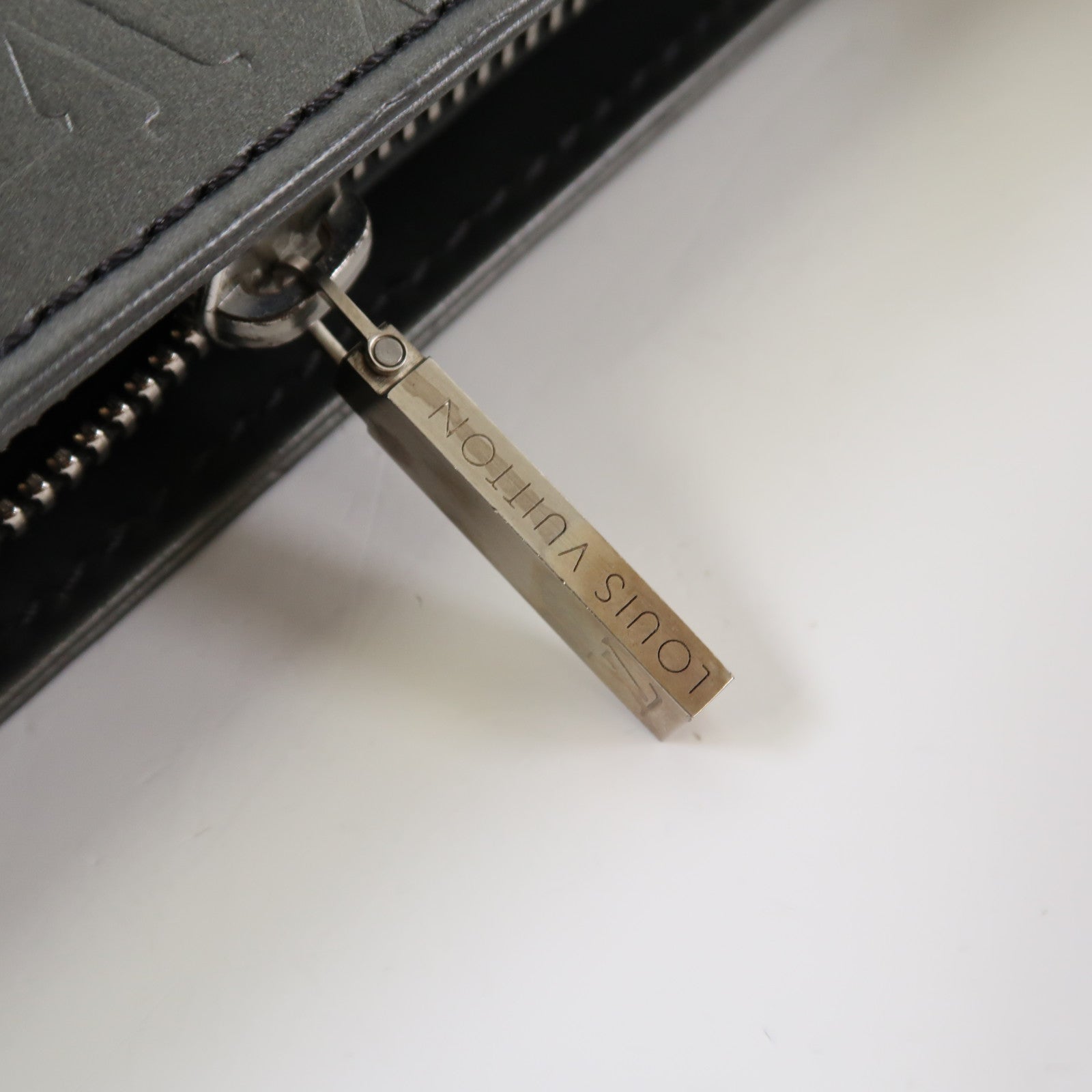 LOUIS VUITTON Monogram Mat Fowler Bag銀扣灰色