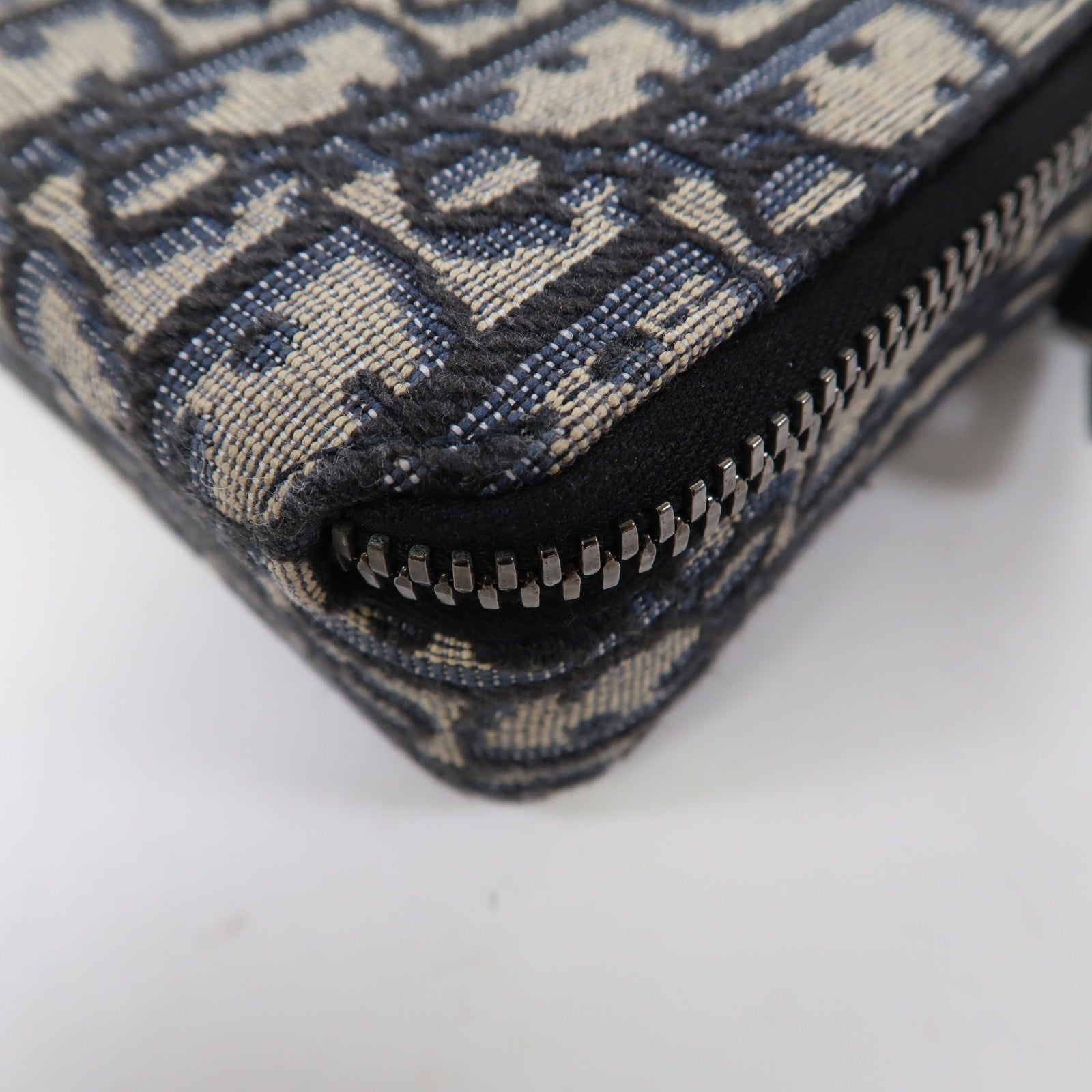 Dior 帆布Zipped Pouch with Strap銀扣肩背袋黑色