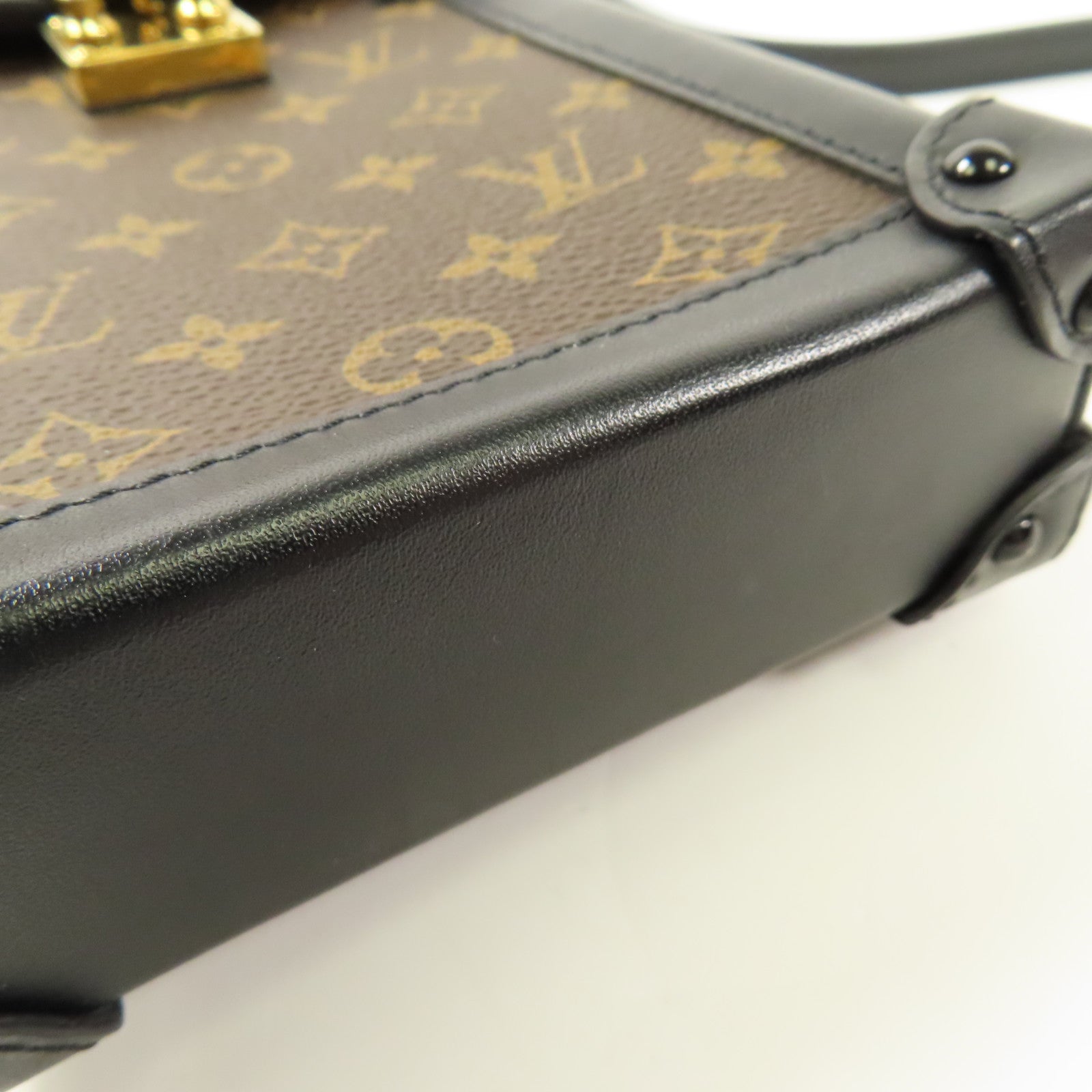 LOUIS VUITTON LV GHW Pochette Trunk Vertical Shoulder Bag Monogram M63913 Brown