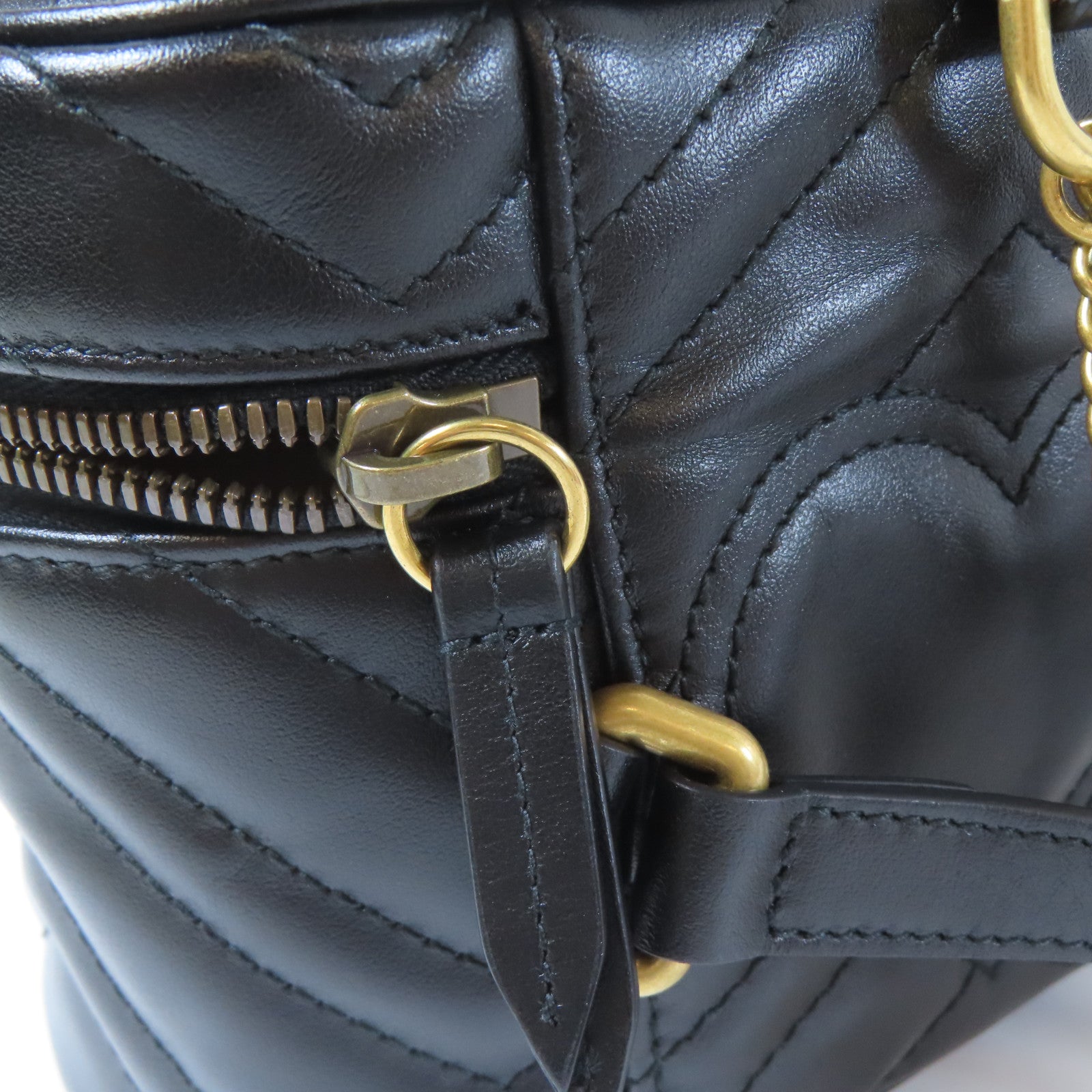 GUCCI 牛皮皮革GG Marmont Backpack金扣背包黑色