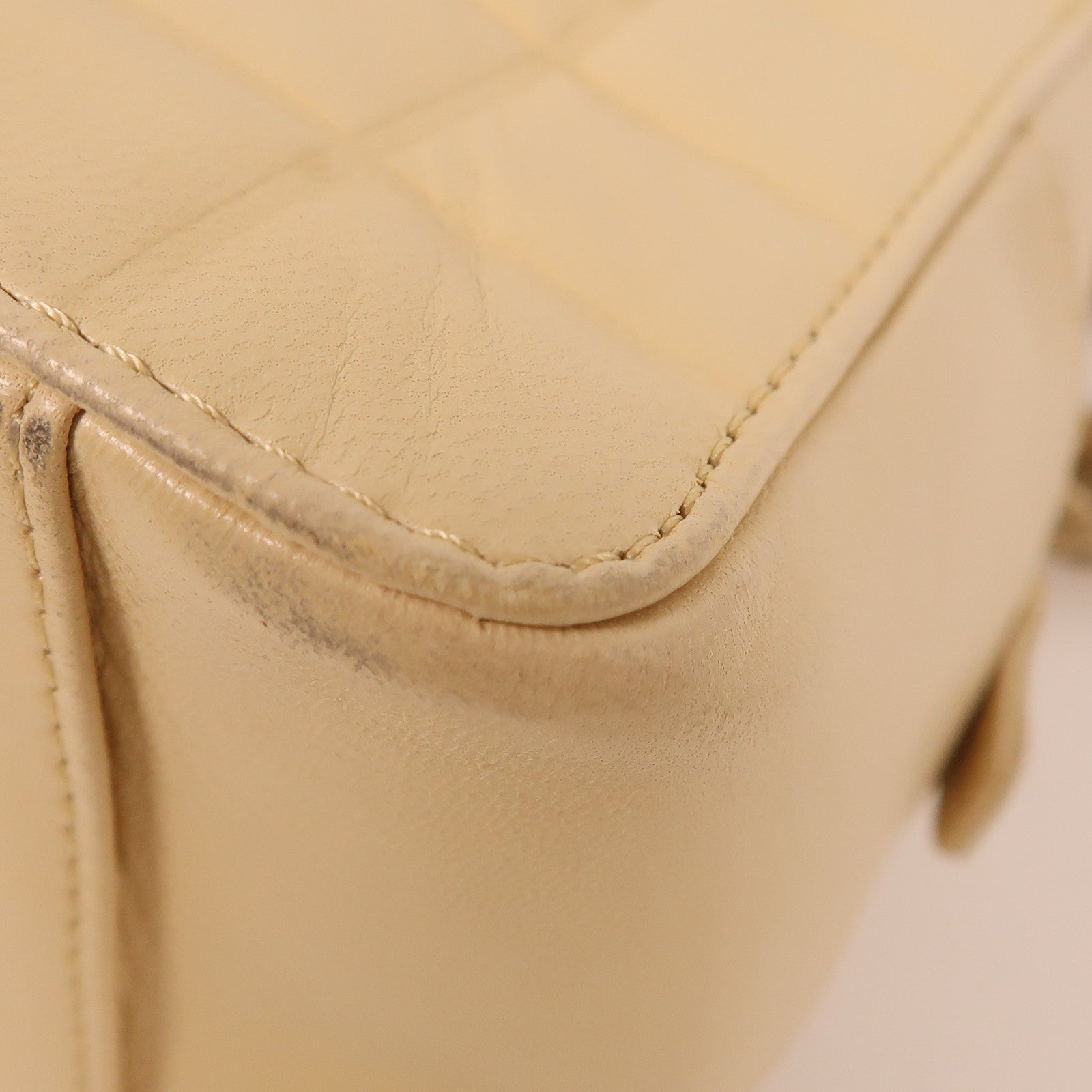 CHANEL 牛皮皮革Chocolate Bar Shoulder Bag金扣鏈帶肩背袋