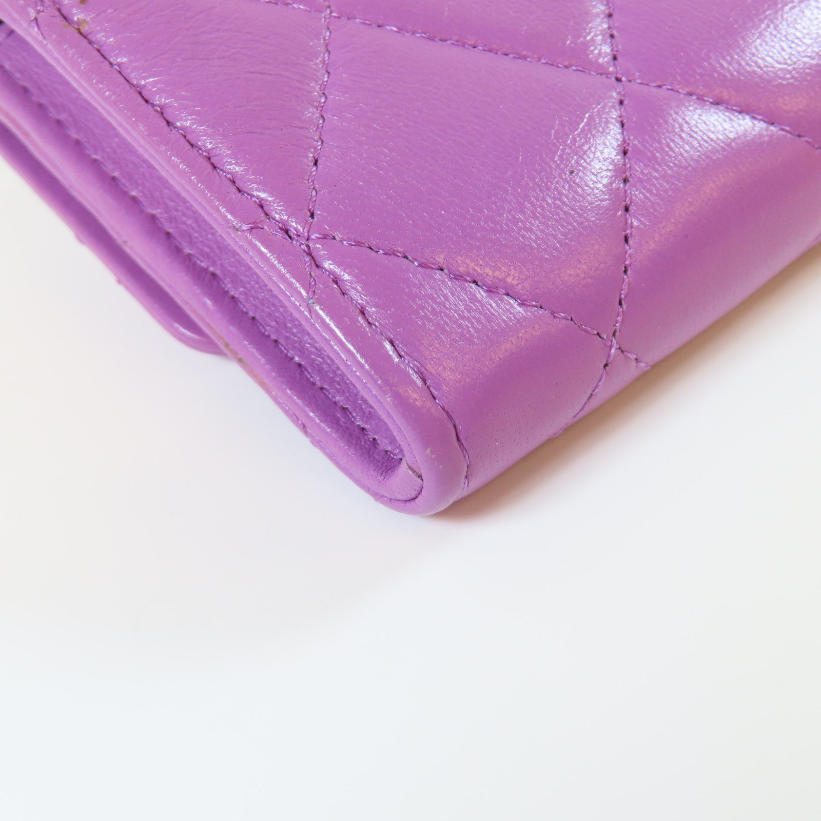 CHANEL **【激減優惠】菱格羊皮皮革Card Case On Chain金扣鏈帶肩背袋紫色
