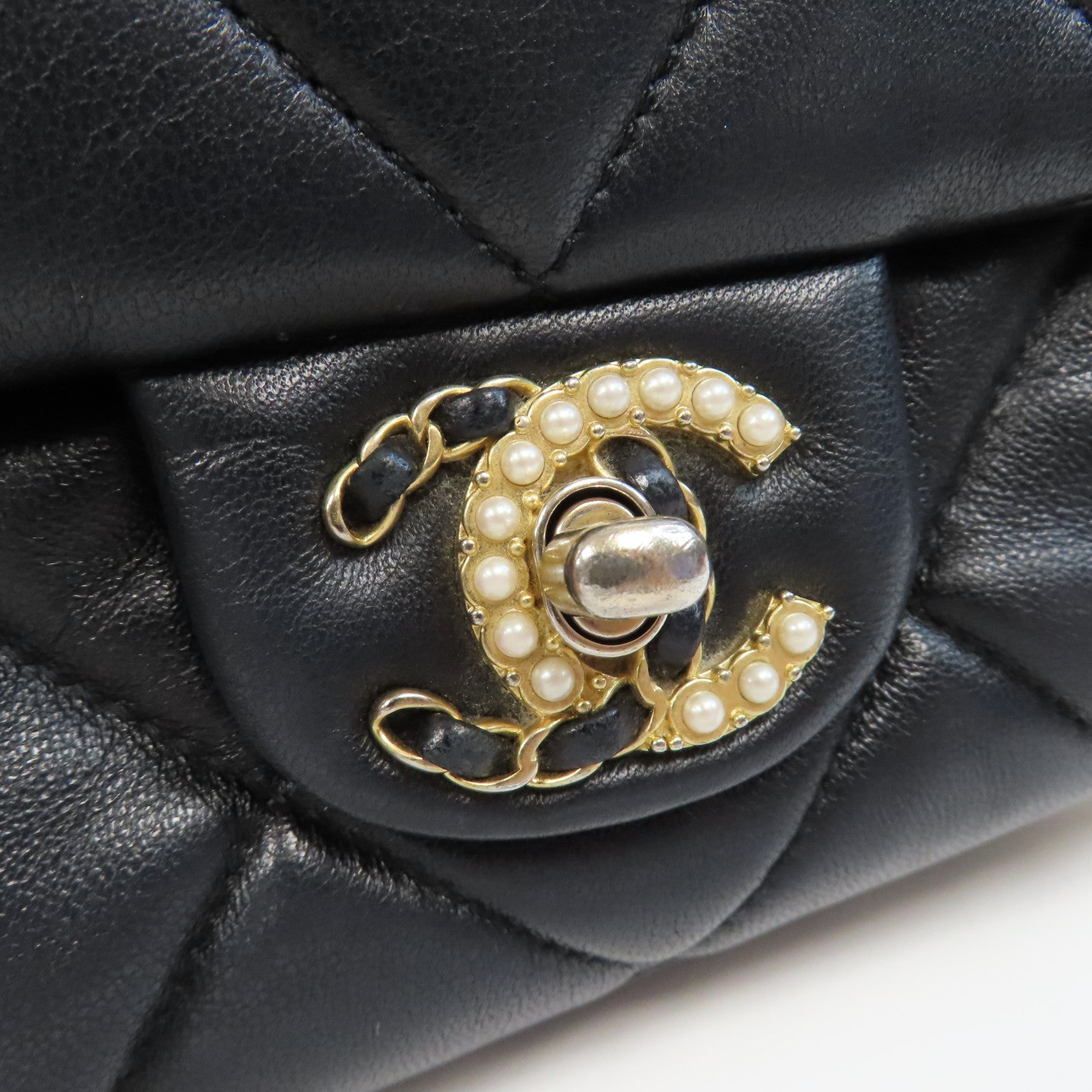 CHANEL 【激減優惠】菱格羊皮皮革Chain Shoulder金扣鏈帶肩背袋黑色