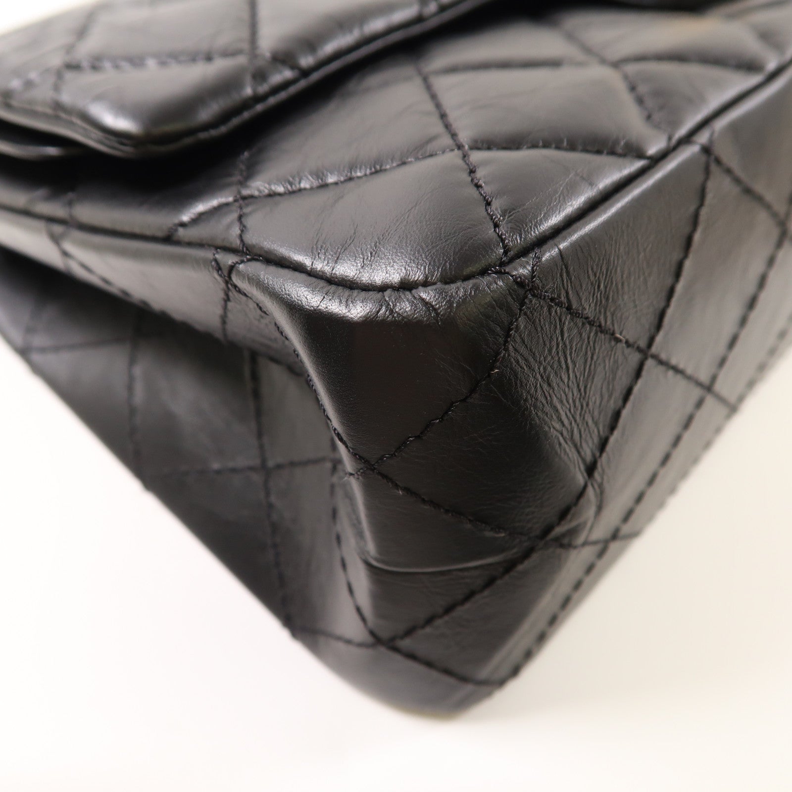 CHANEL 牛皮皮革2.55金扣鏈帶肩背袋