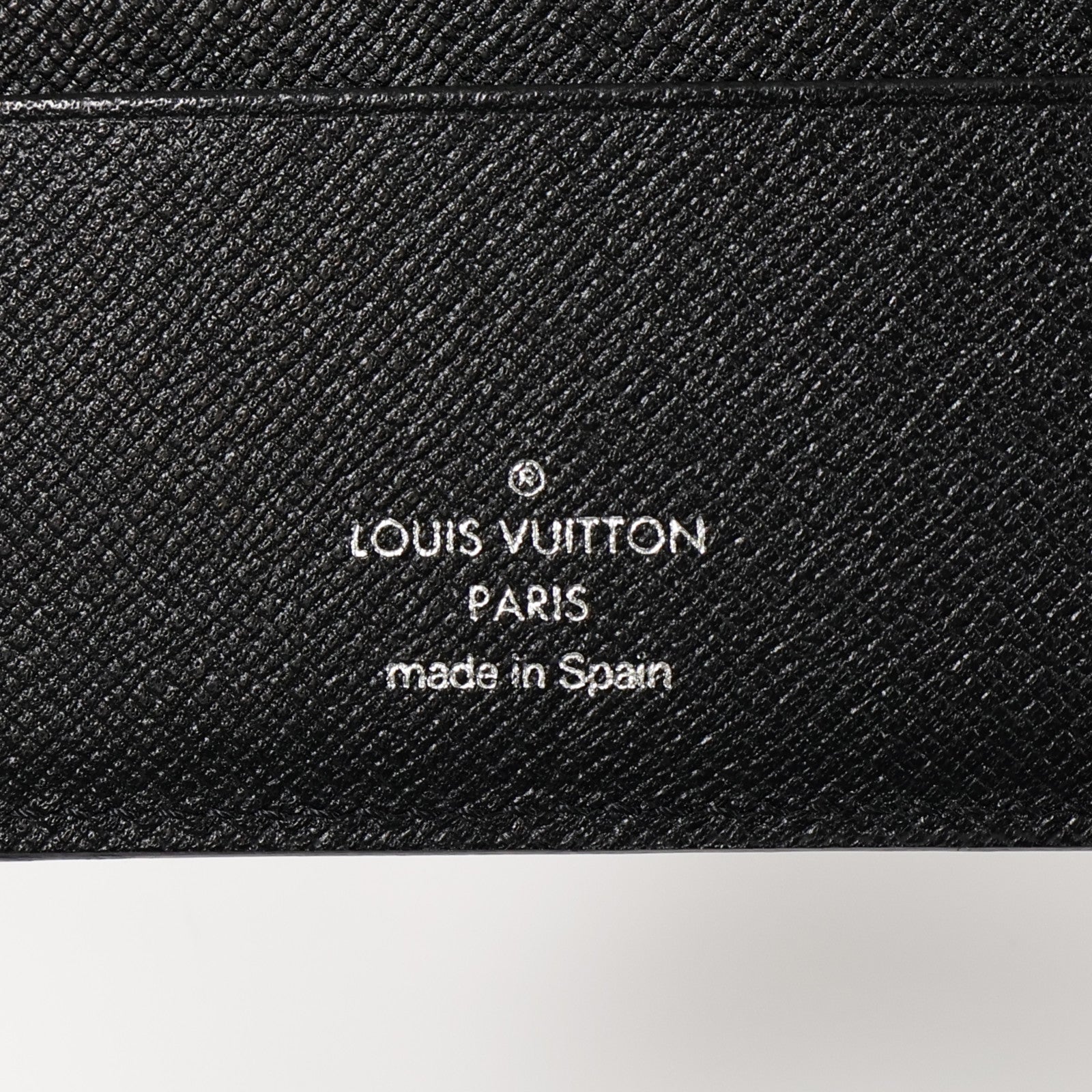 LOUIS VUITTON Taiga皮革Passport Holder護照套