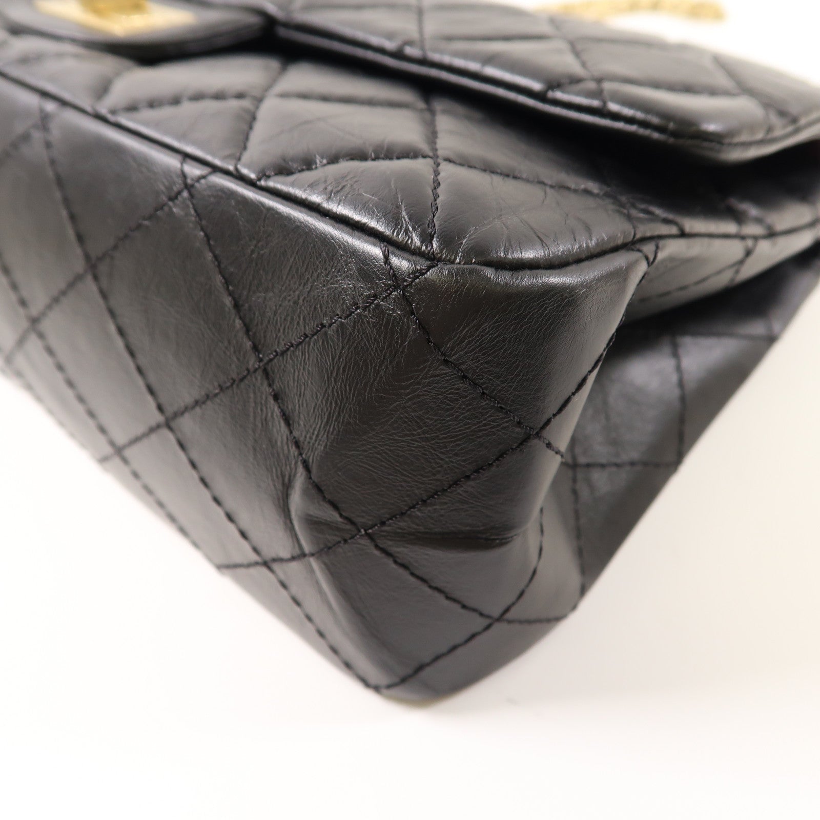 CHANEL 牛皮皮革2.55金扣鏈帶肩背袋