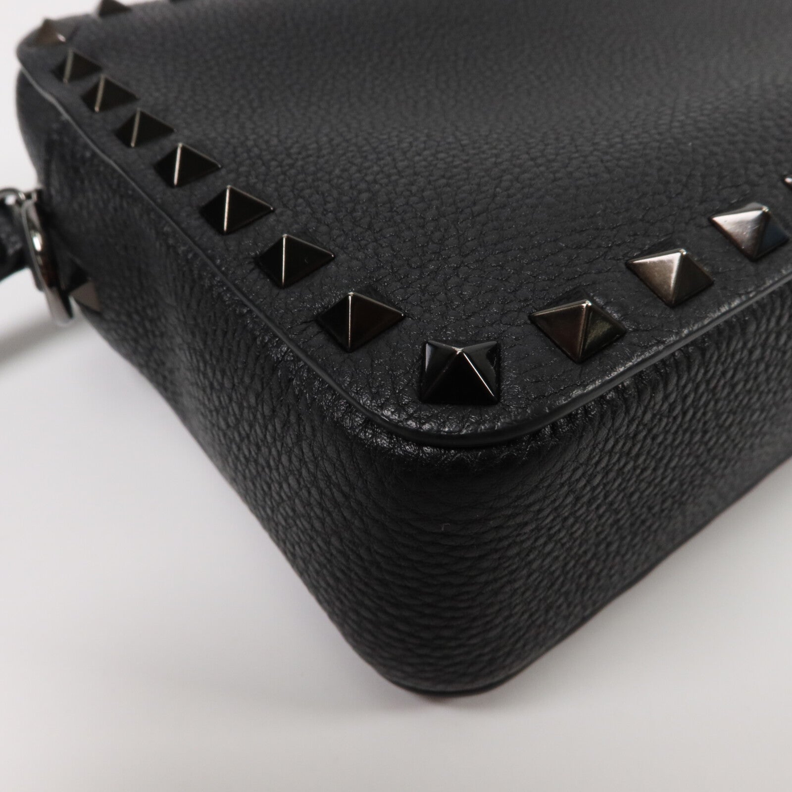 Valentino 牛皮皮革Rockstud Grainy肩背袋