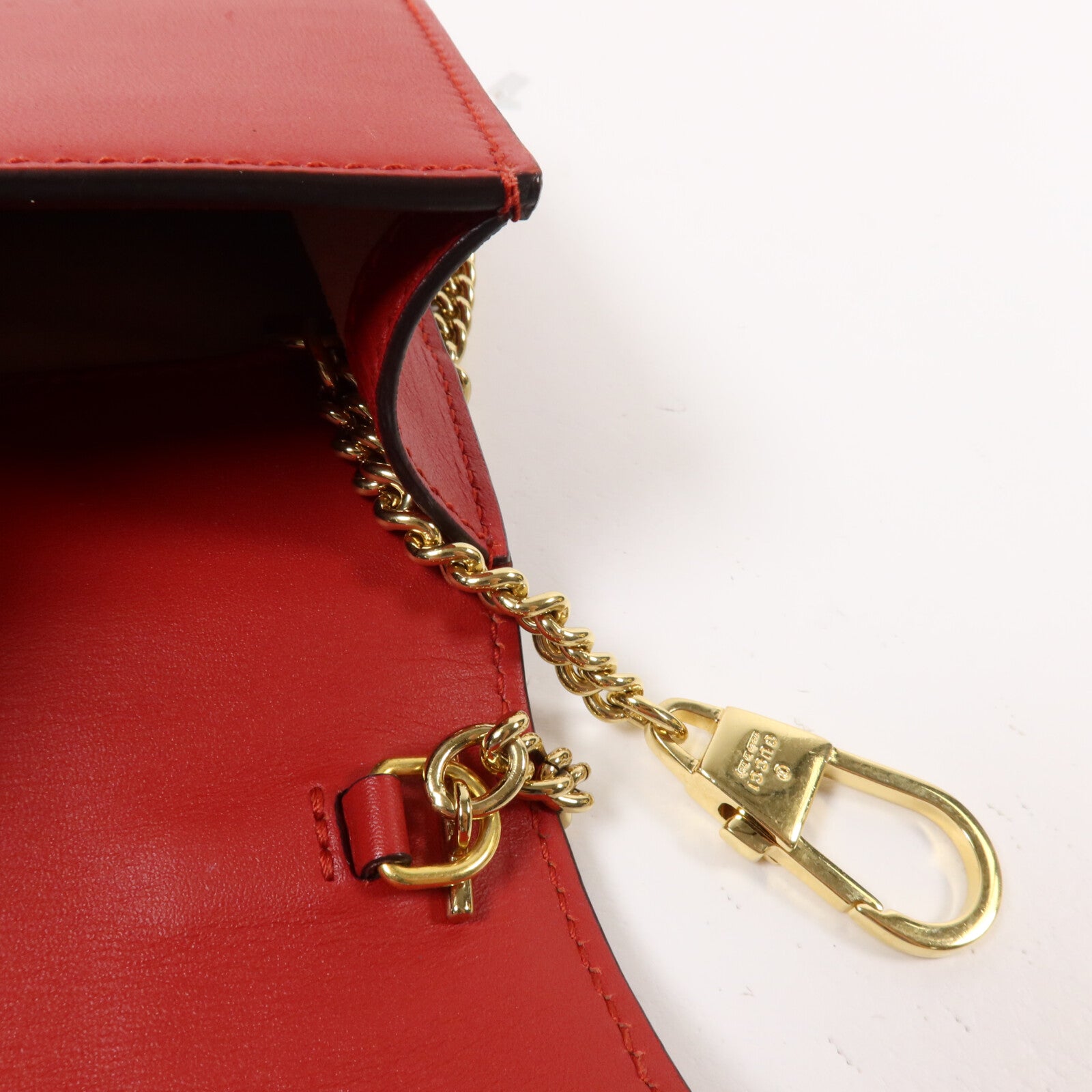 GUCCI 牛皮皮革Sylvie Mini鏈帶肩背袋