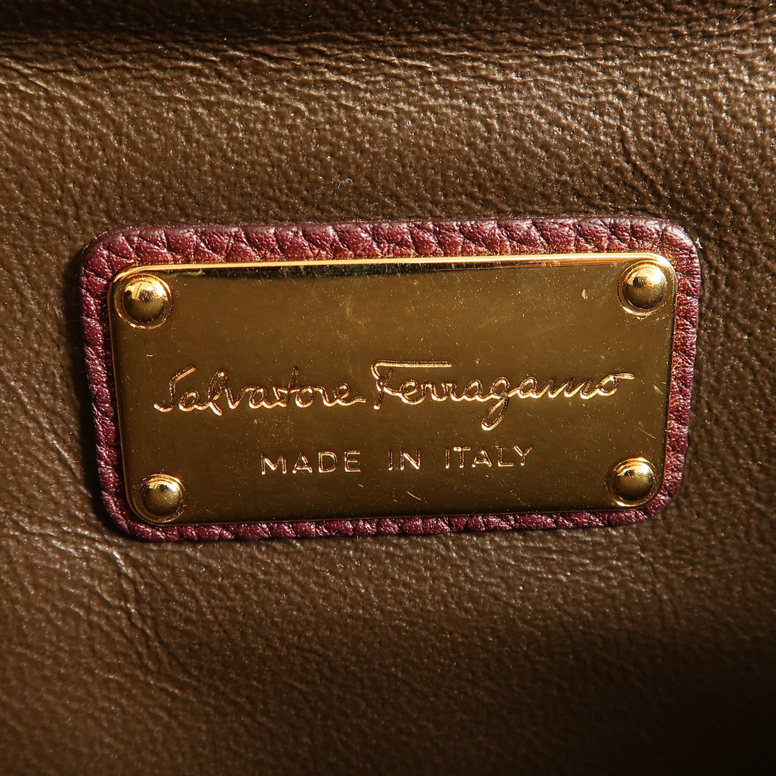 Salvatore Ferragamo 【激減優惠】牛皮皮革Mya Bag金扣肩背袋