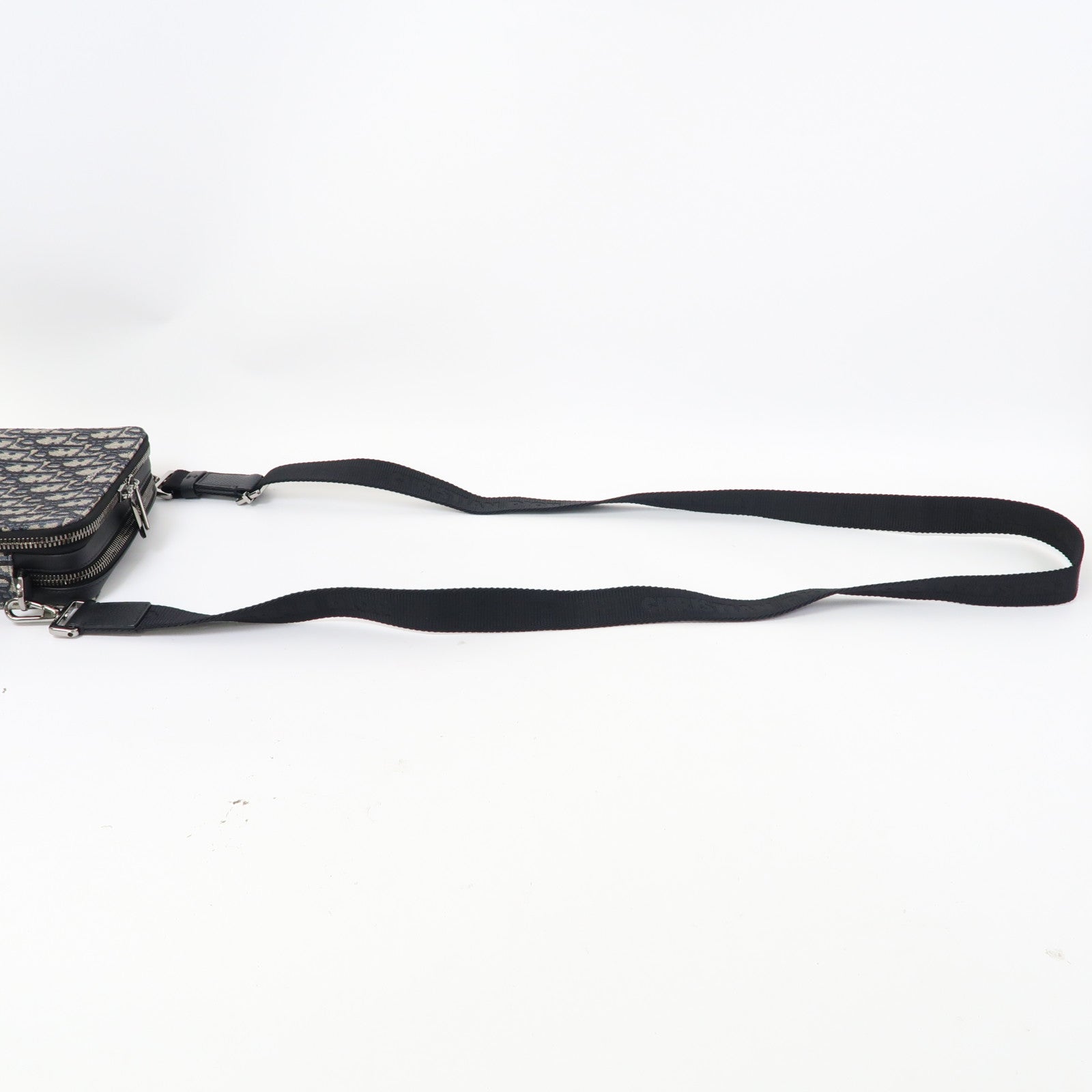Dior 帆布Zipped Pouch with Strap銀扣肩背袋黑色