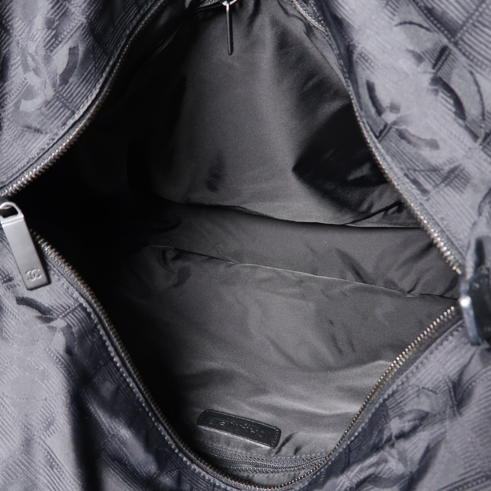 CHANEL 【激減優惠】尼龍New Travel Line Shoulder Bag肩背袋黑色