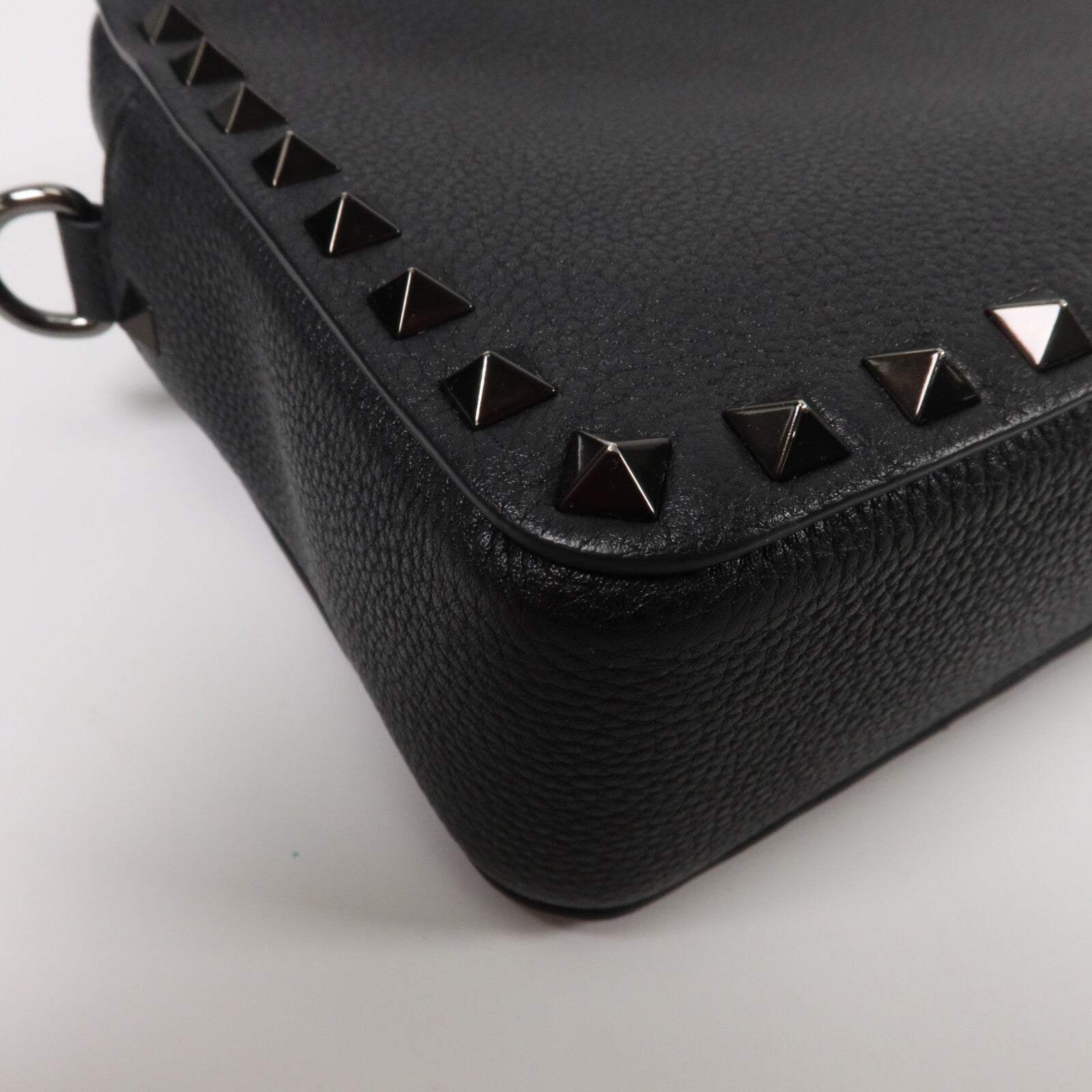 Valentino 牛皮皮革Rockstud Grainy肩背袋