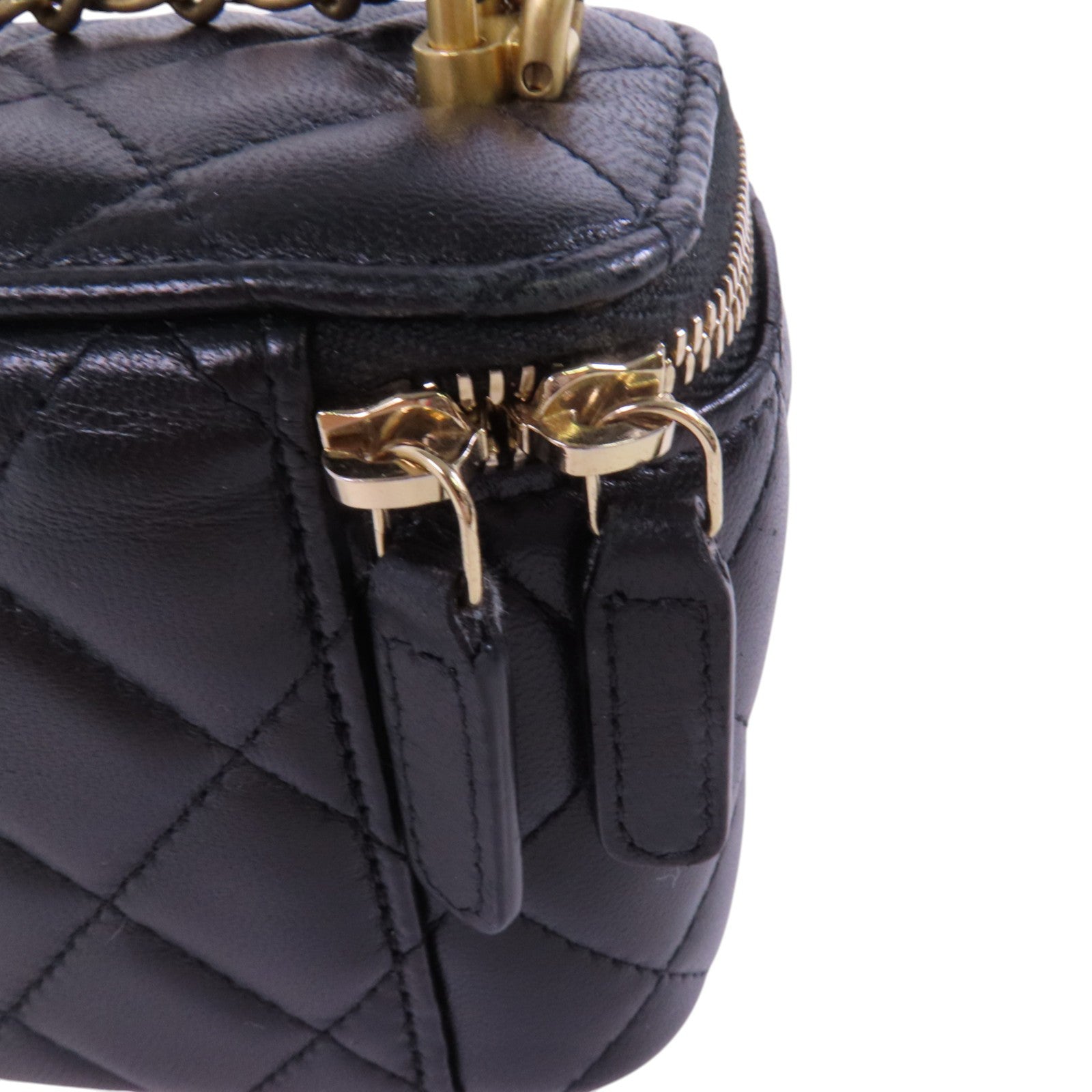CHANEL 【激減優惠】羊皮皮革Mini Vanity Case金扣鏈帶肩背袋