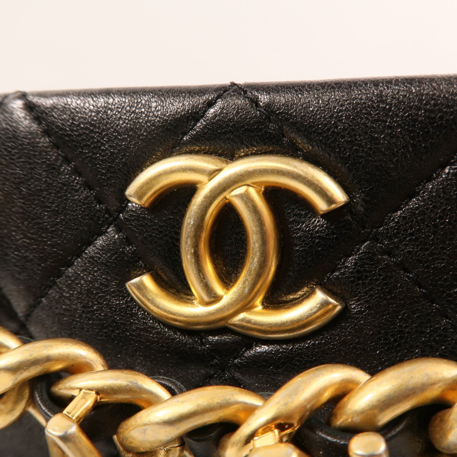 CHANEL 【激減優惠】牛皮皮革Chain Shoulder金扣肩背袋
