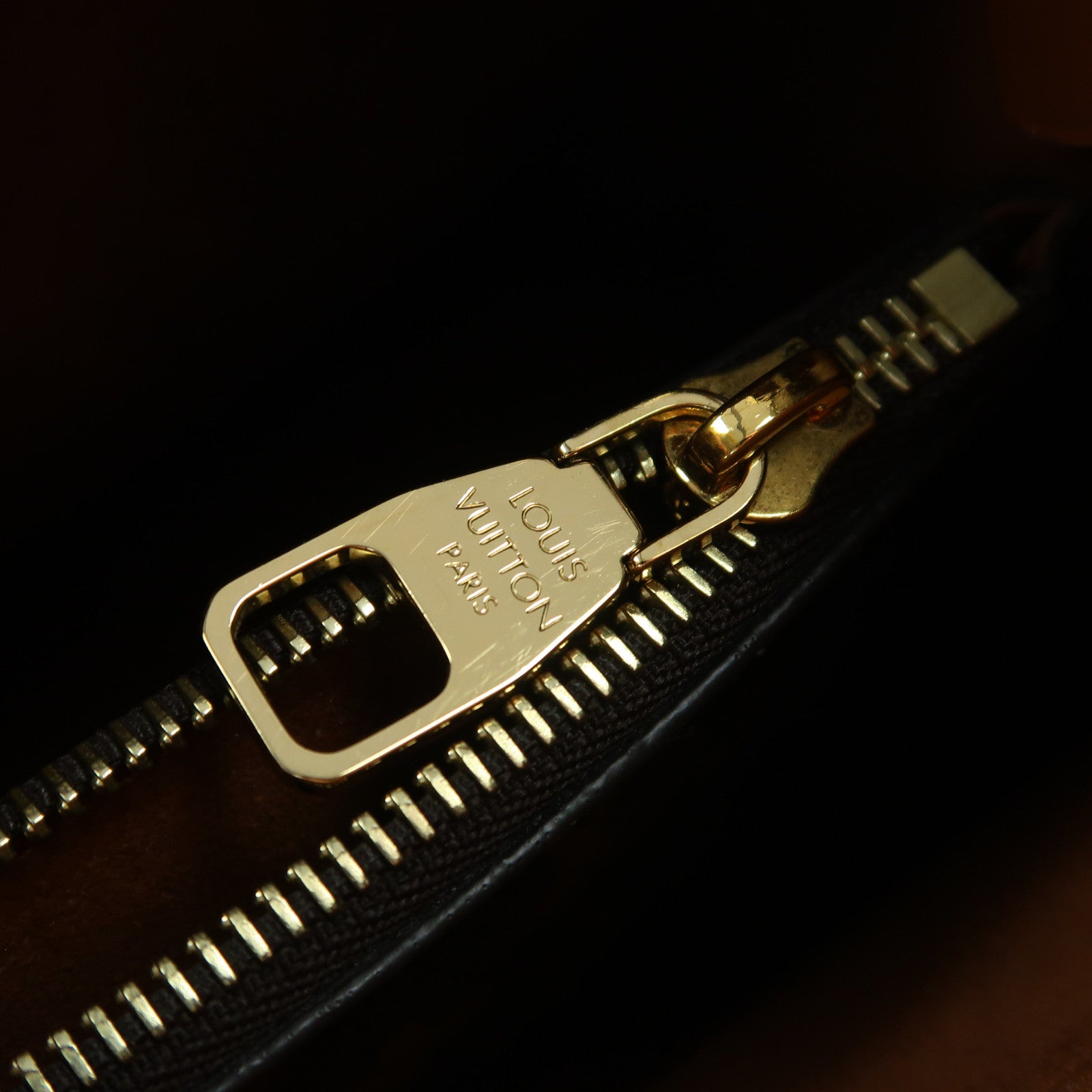 LOUIS VUITTON Monogram Neo Noe MM金扣肩背袋啡色