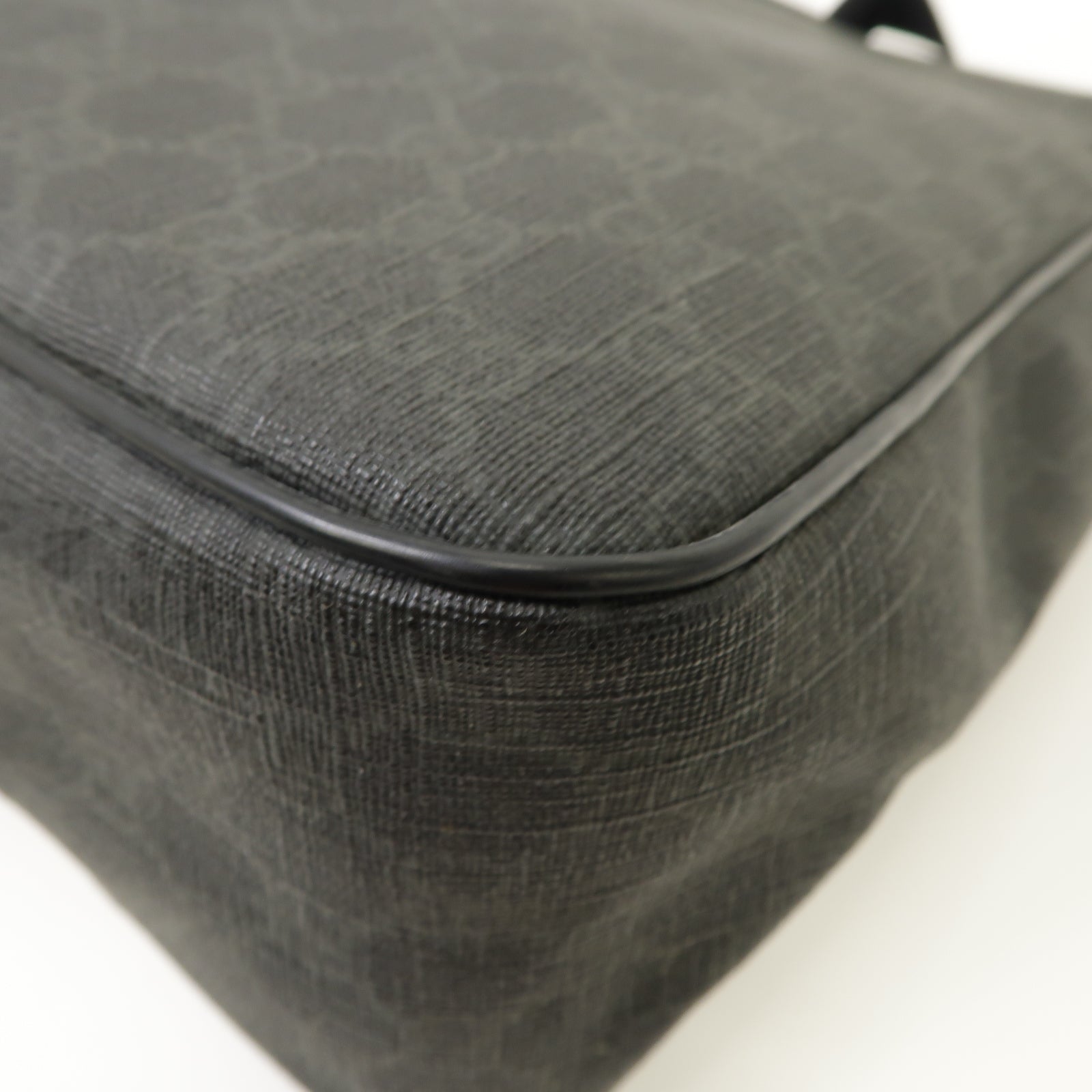 GUCCI 塗層帆布Shoulder Bag肩背袋黑色
