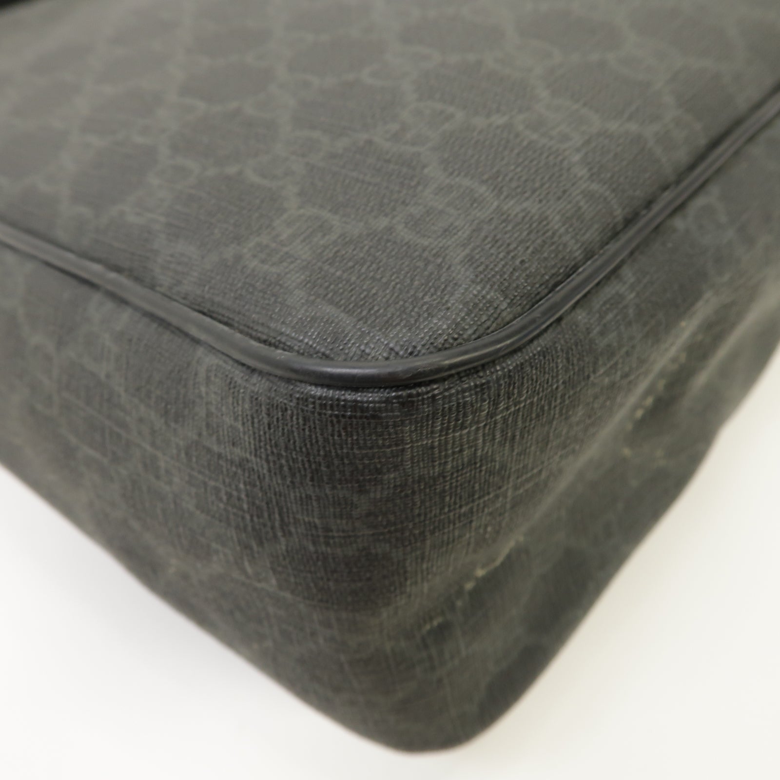 GUCCI 塗層帆布Shoulder Bag肩背袋黑色