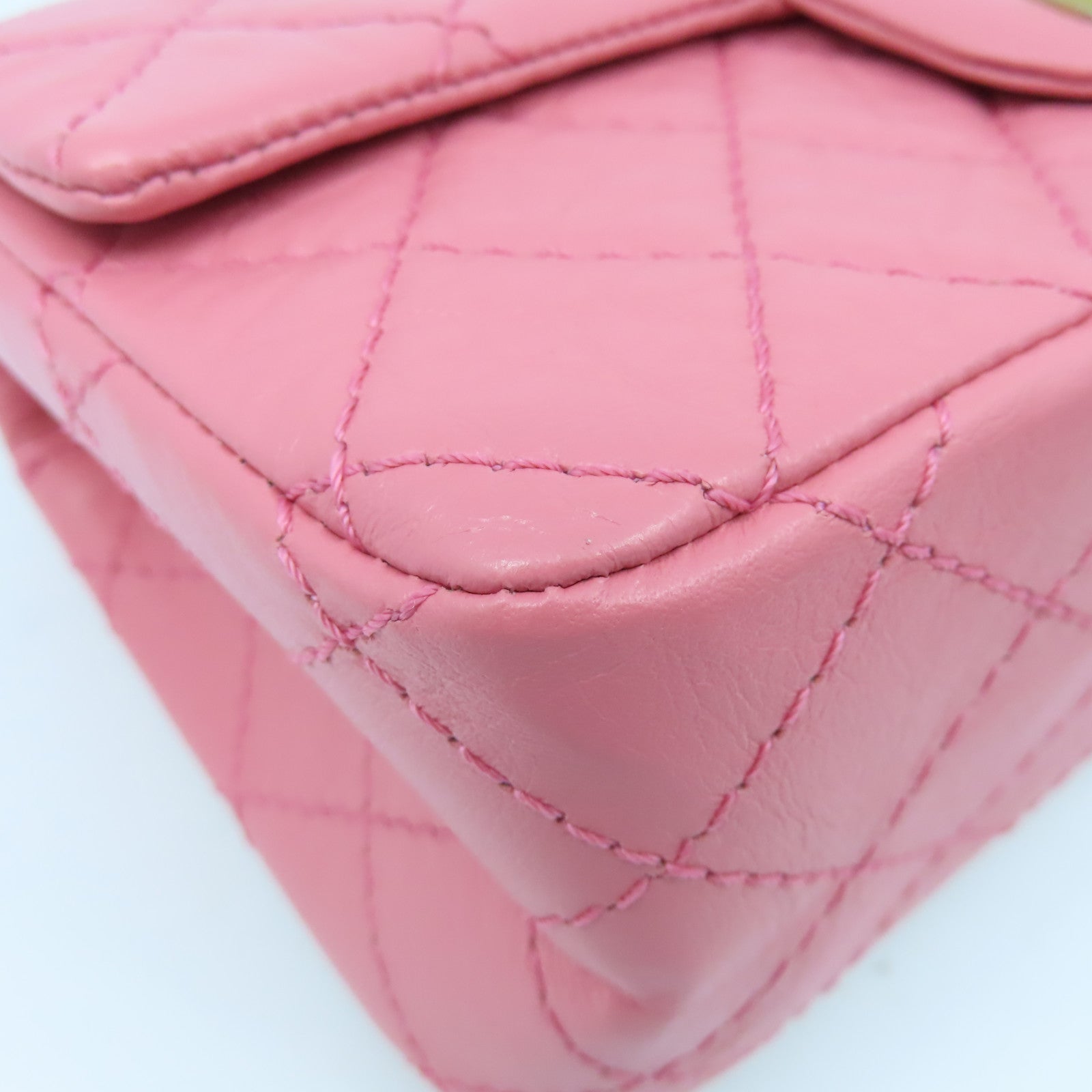 CHANEL 菱格牛皮皮革Mini 2.55金扣链带肩背袋粉红色