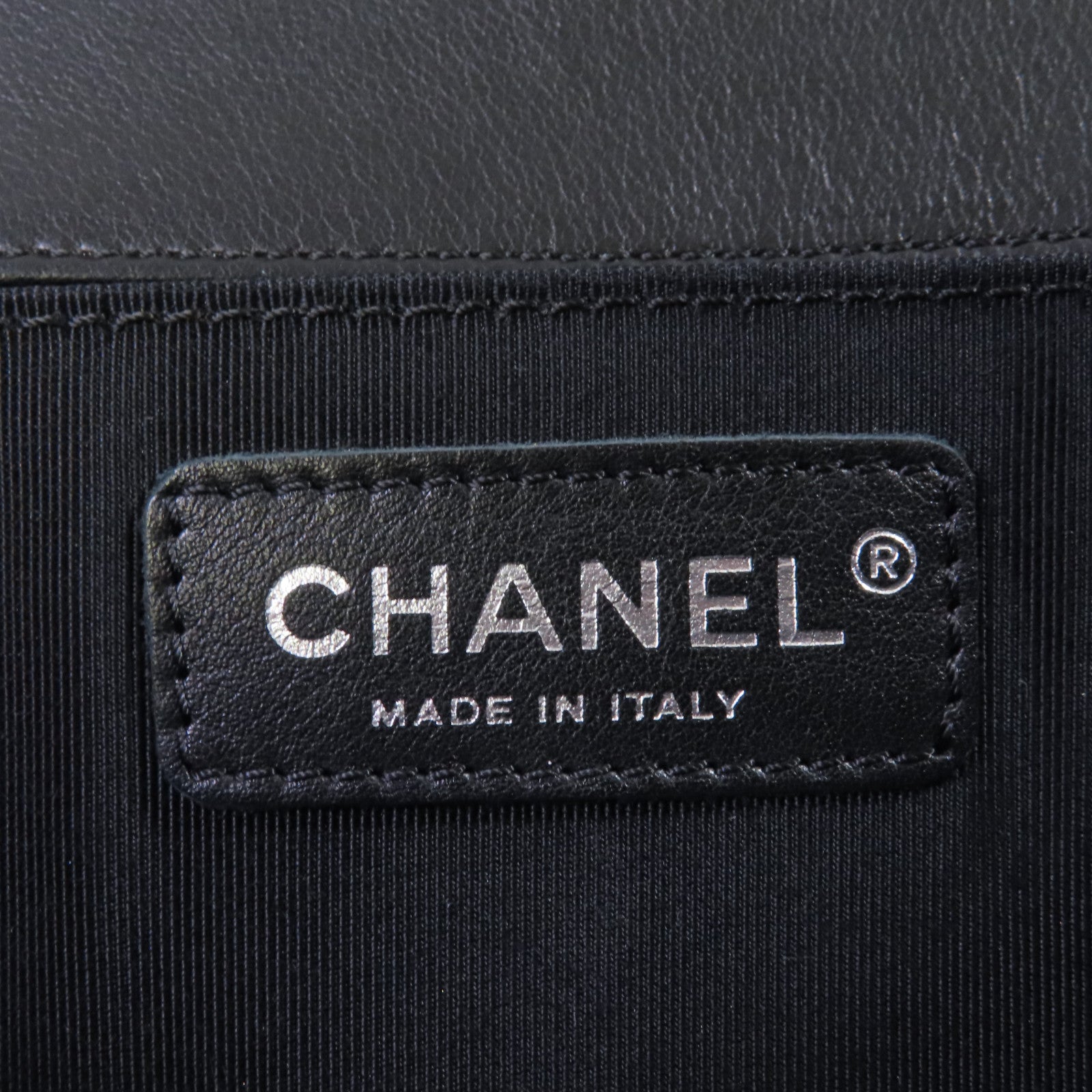 CHANEL 菱格羊皮皮革Boy Chanel 25 Chain Shoulder Bag銀扣鏈帶肩背袋黑色