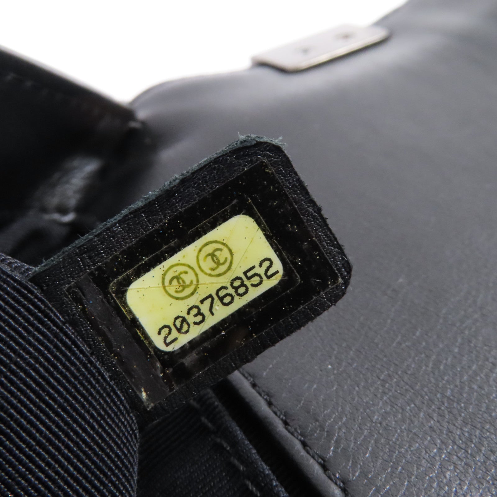 CHANEL 菱格羊皮皮革Boy Chanel 25 Chain Shoulder Bag銀扣鏈帶肩背袋黑色