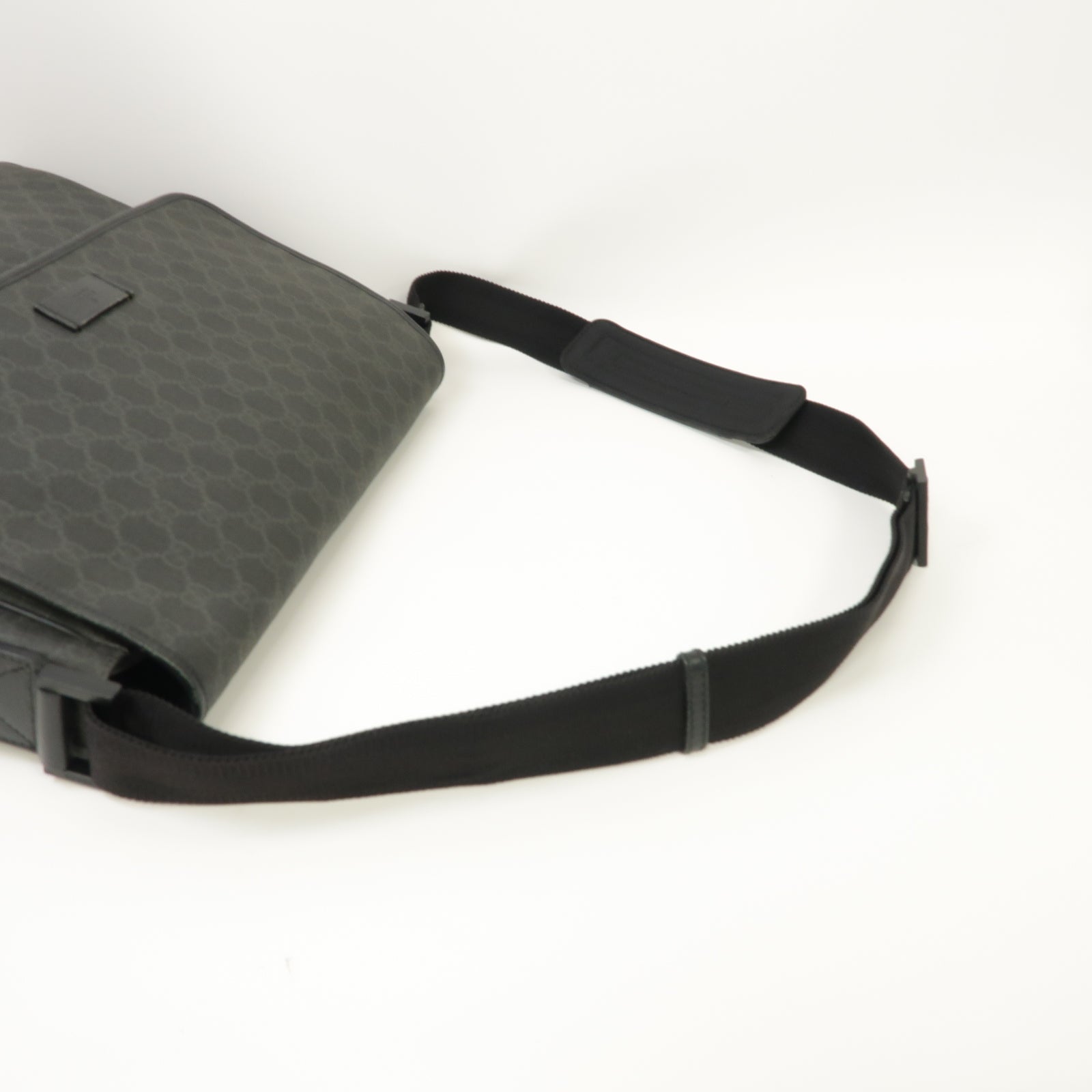 GUCCI 塗層帆布Shoulder Bag肩背袋黑色