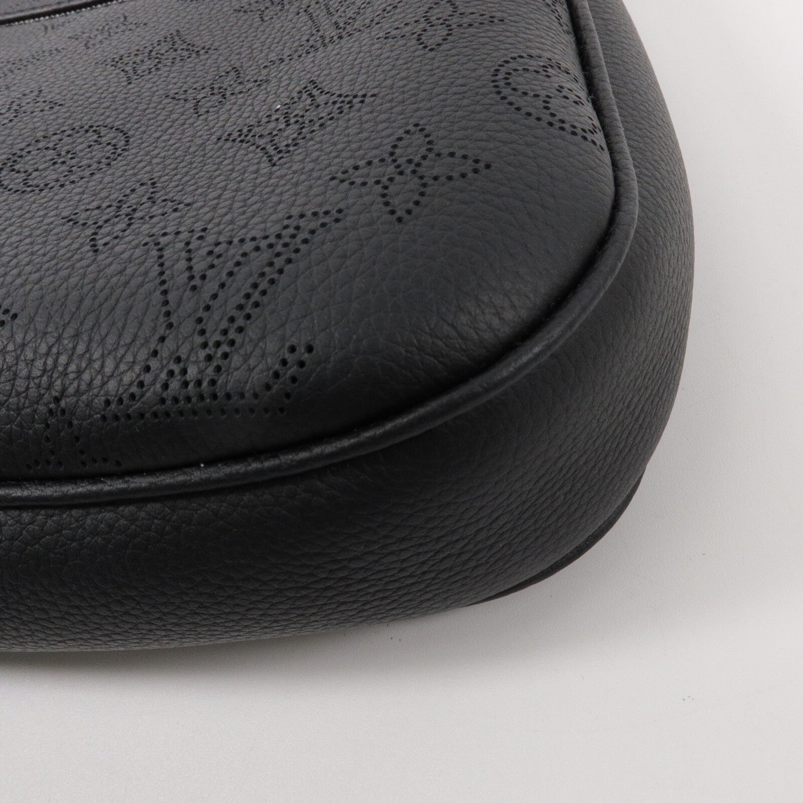 LOUIS VUITTON Monogram Mahina All Around PM手挽肩背兩用袋