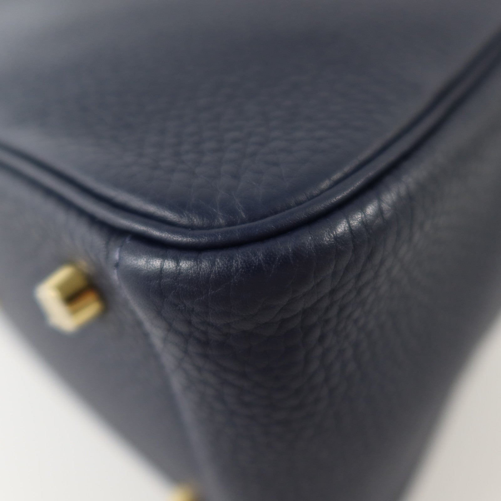 HERMES Clemence皮革/Crocodile皮革Lindy 26 Touch金扣手挽肩背兩用袋Bleu Nuit