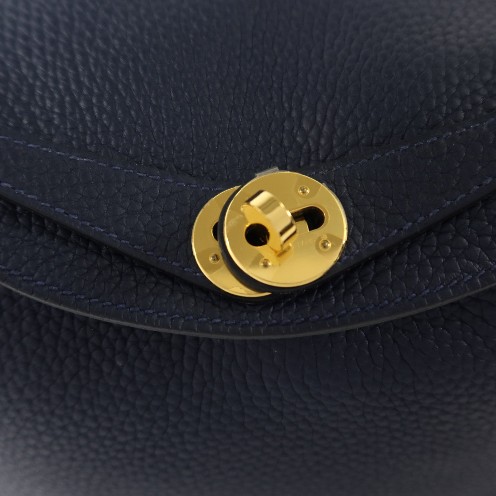 HERMES Clemence皮革/Crocodile皮革Lindy 26 Touch金扣手挽肩背兩用袋Bleu Nuit