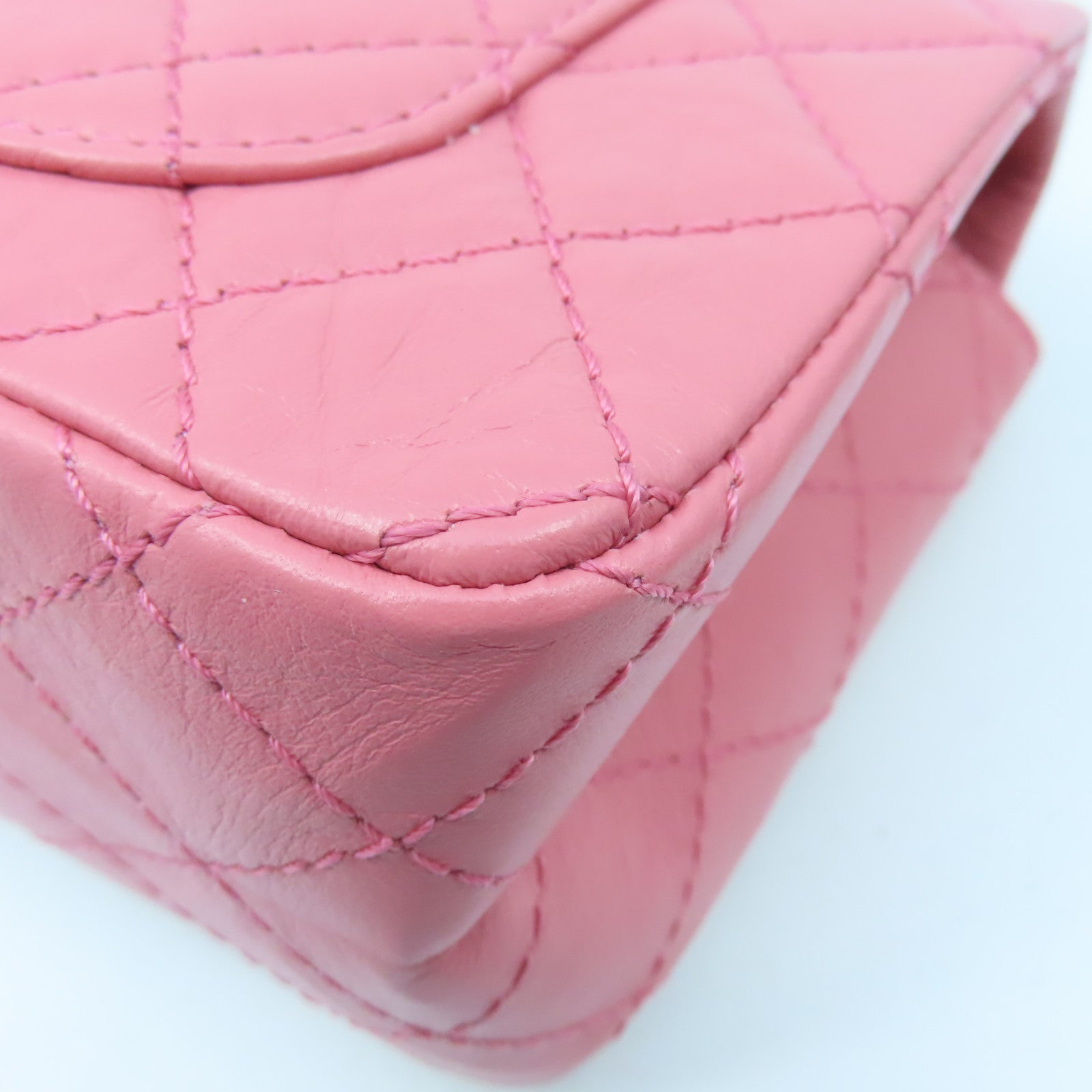 CHANEL 菱格牛皮皮革Mini 2.55金扣链带肩背袋粉红色