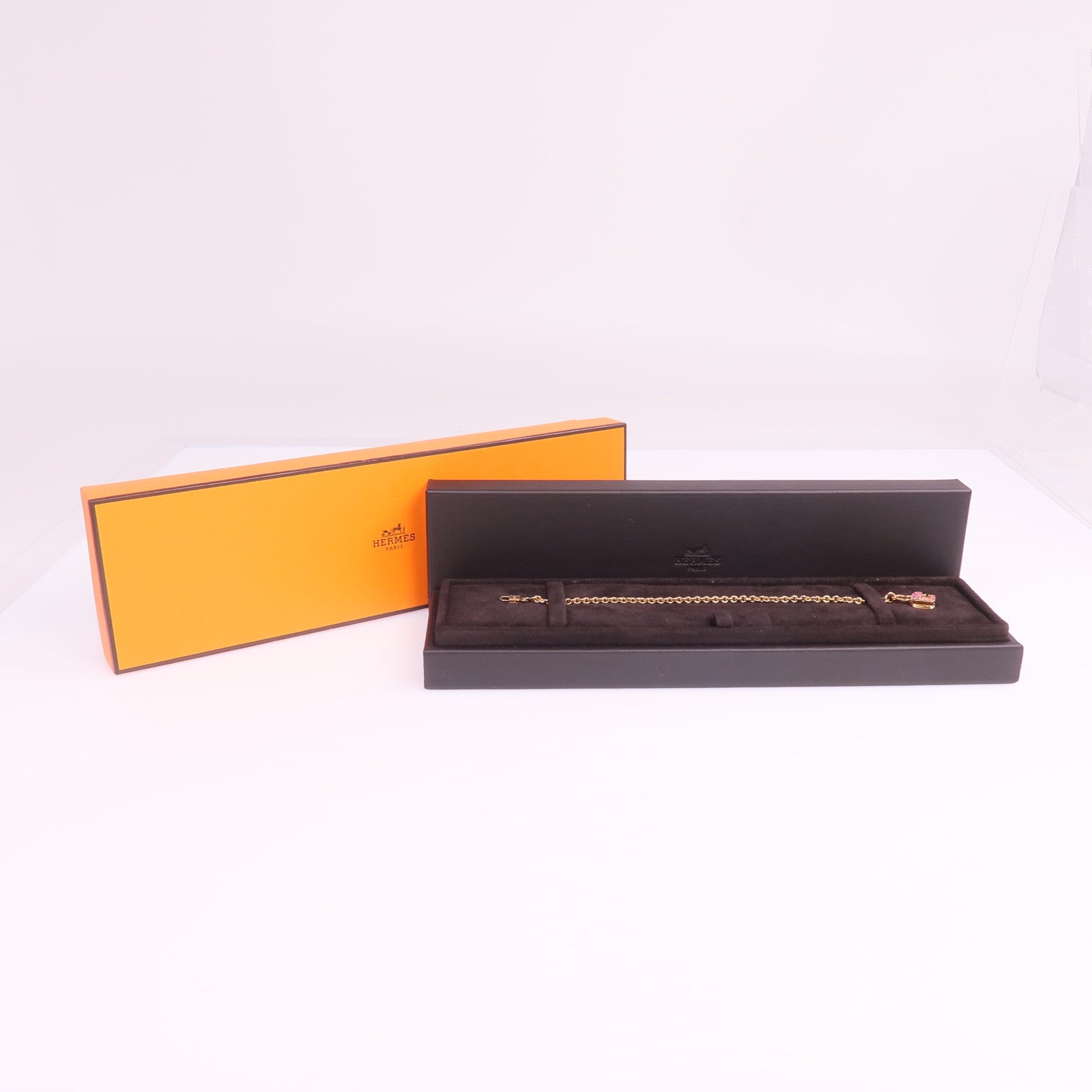 HERMES 18K玫瑰金Amulettes Constance Bracelet粉紅色藍寶石手鏈