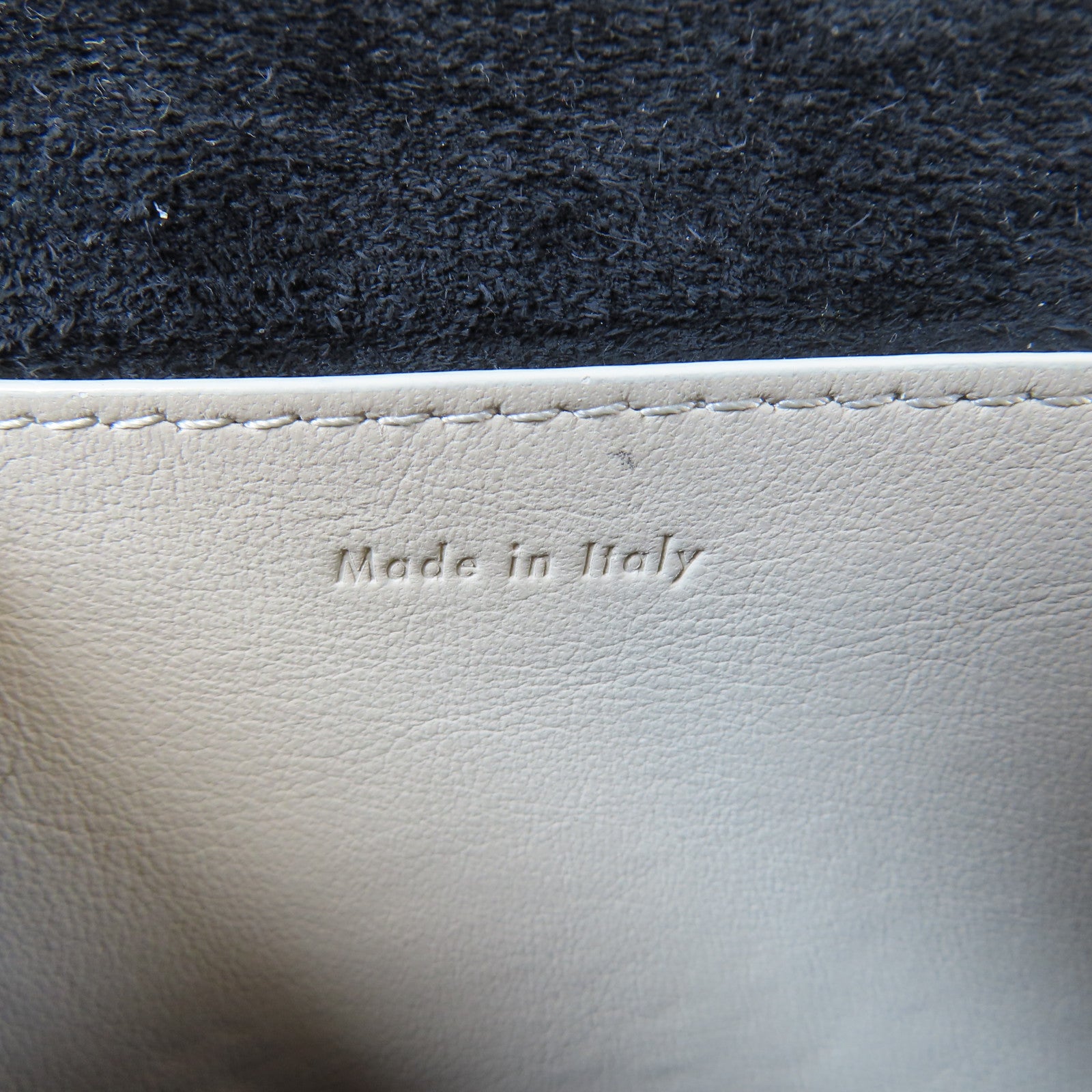 CELINE 【激減優惠】牛皮皮革Shoulder Bag銀扣肩背袋黑色