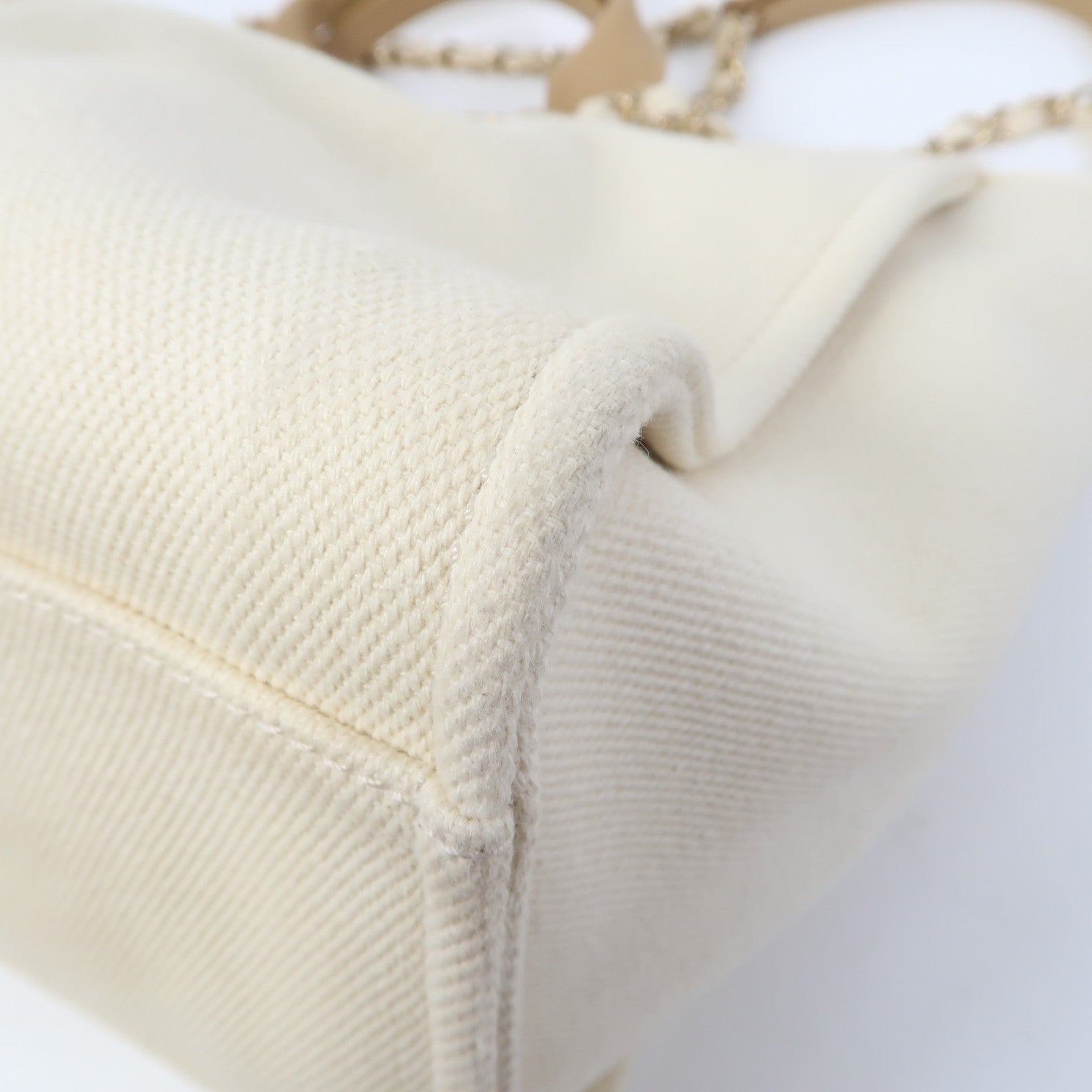 CHANEL 帆布Deauville Tote金扣手挽肩背兩用袋米色
