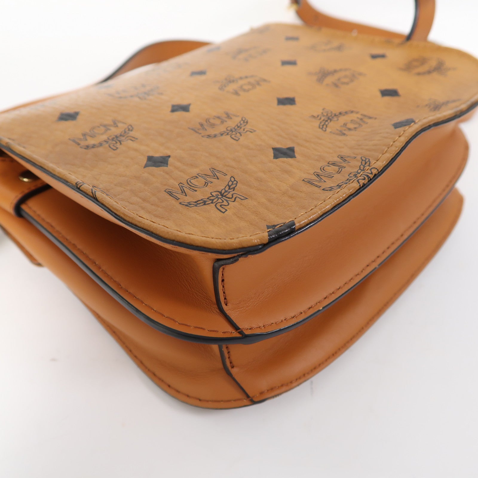 MCM 皮革Shoulder Bag金扣肩背袋啡色